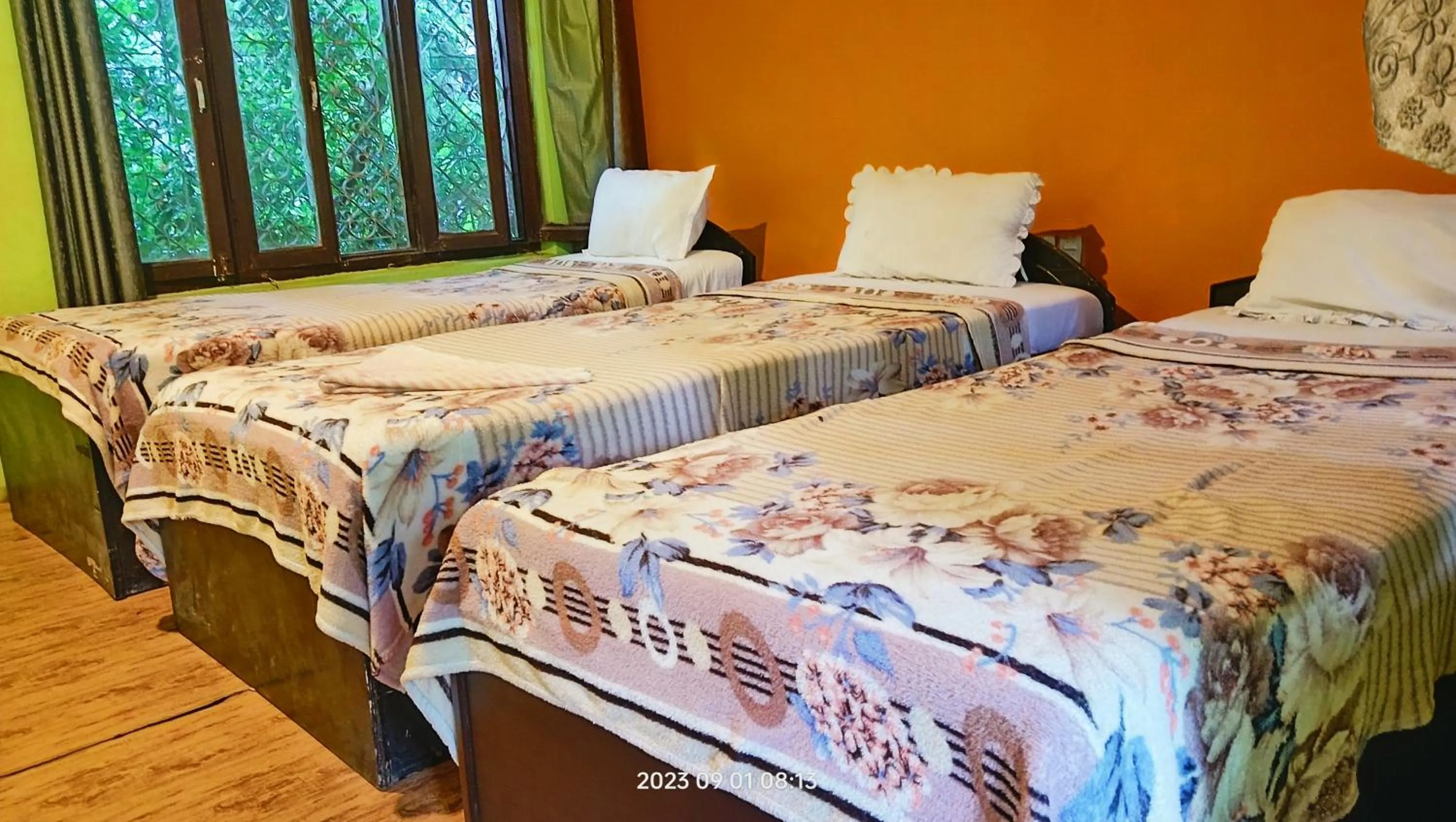 Bed in Hotel Butterfly - Peaceful Garden for Nature Lovers