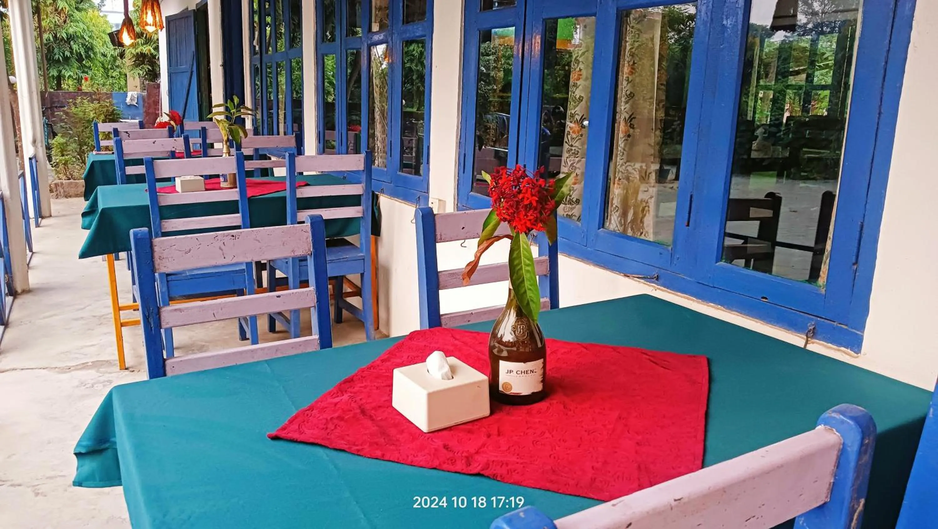 Restaurant/places to eat in Hotel Butterfly - Peaceful Garden for Nature Lovers