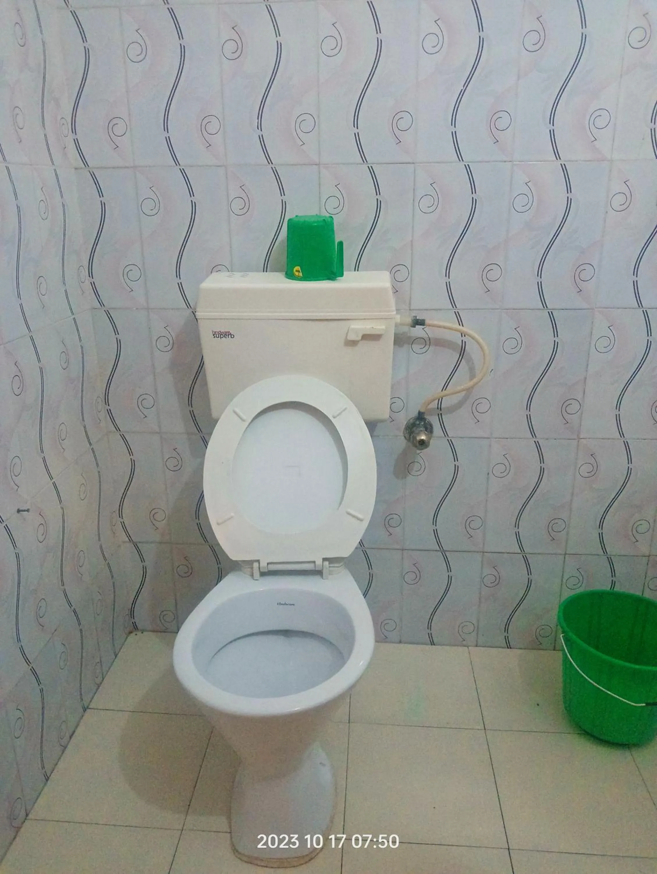 Toilet in Hotel Butterfly - Peaceful Garden for Nature Lovers