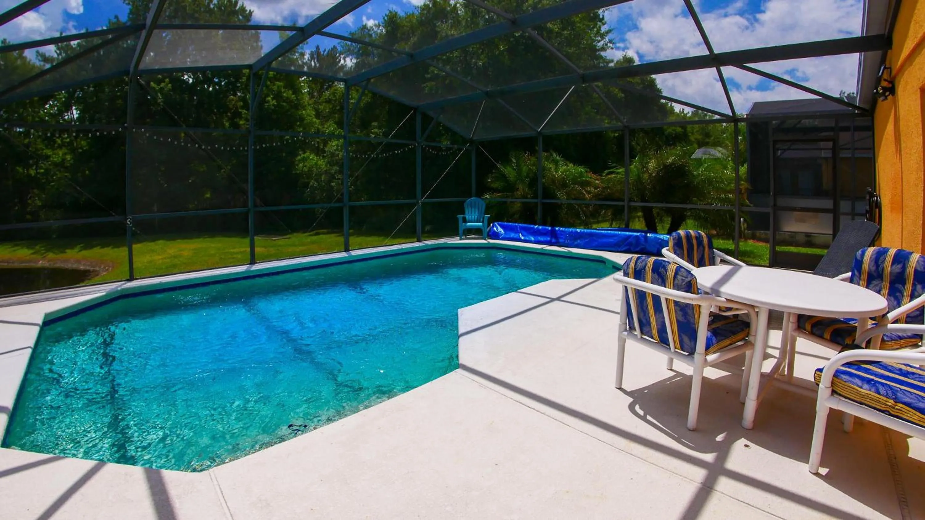 Swimming pool in Great Community, Amazing Private Pool, Near Disney!