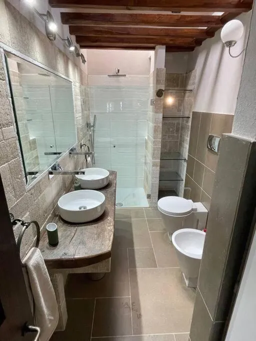 Tuscan Escape Luxury 2 bedroom apartment with pool