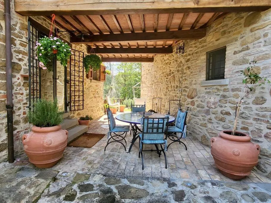 Tuscan Escape Luxury 2 bedroom apartment with pool