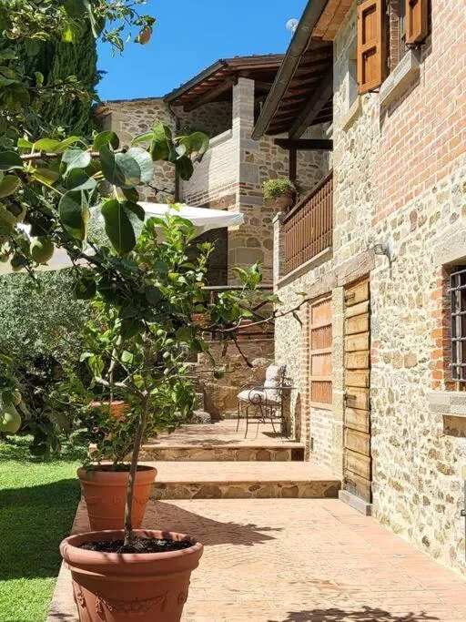 Tuscan Escape Luxury 2 bedroom apartment with pool