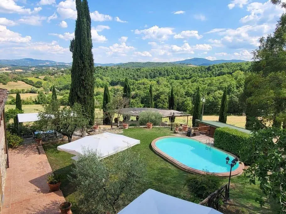 Tuscan Escape Luxury 2 bedroom apartment with pool