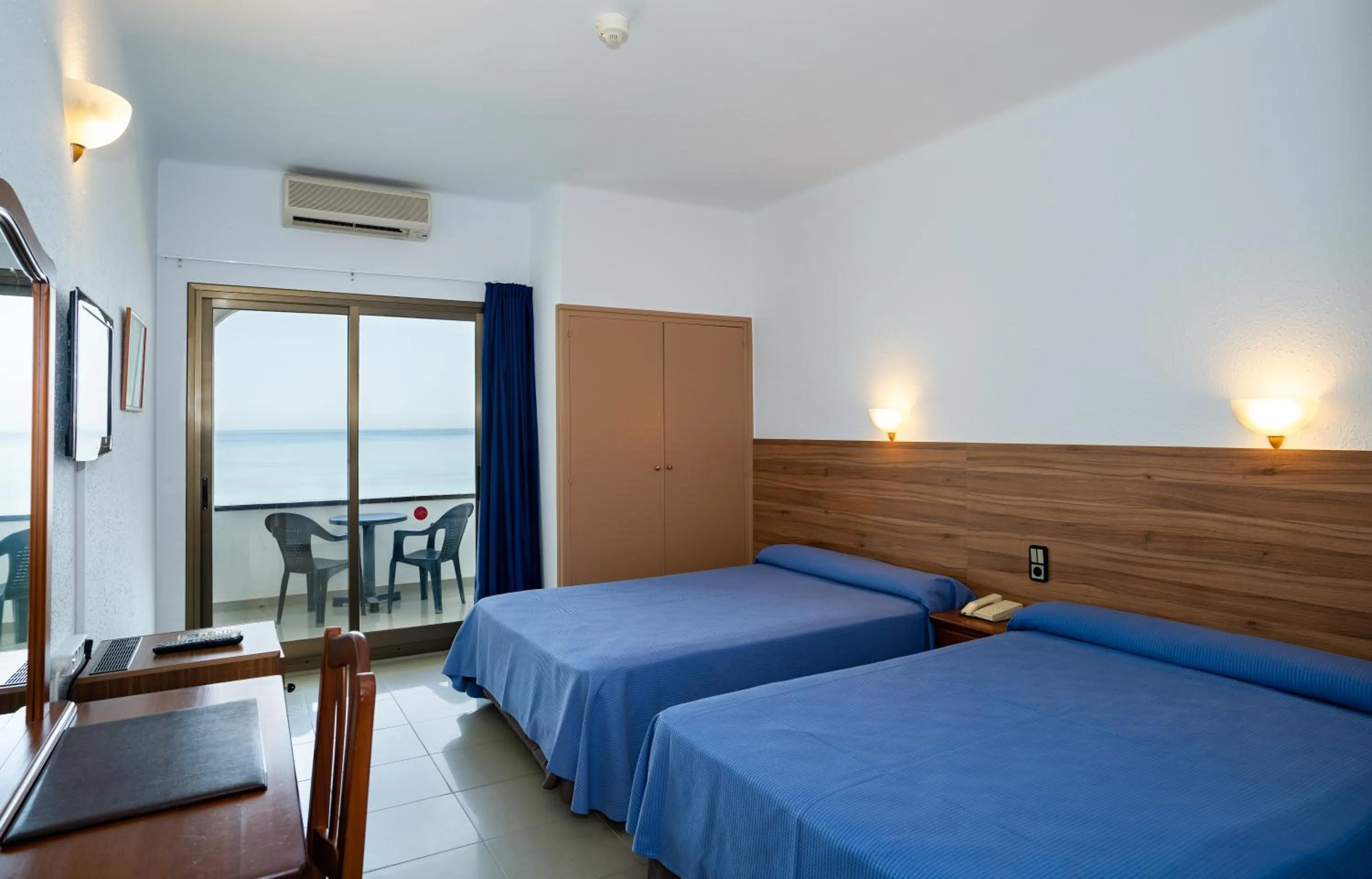 Bedroom, Bed in Medplaya Hotel Vistamar Costa Dorada