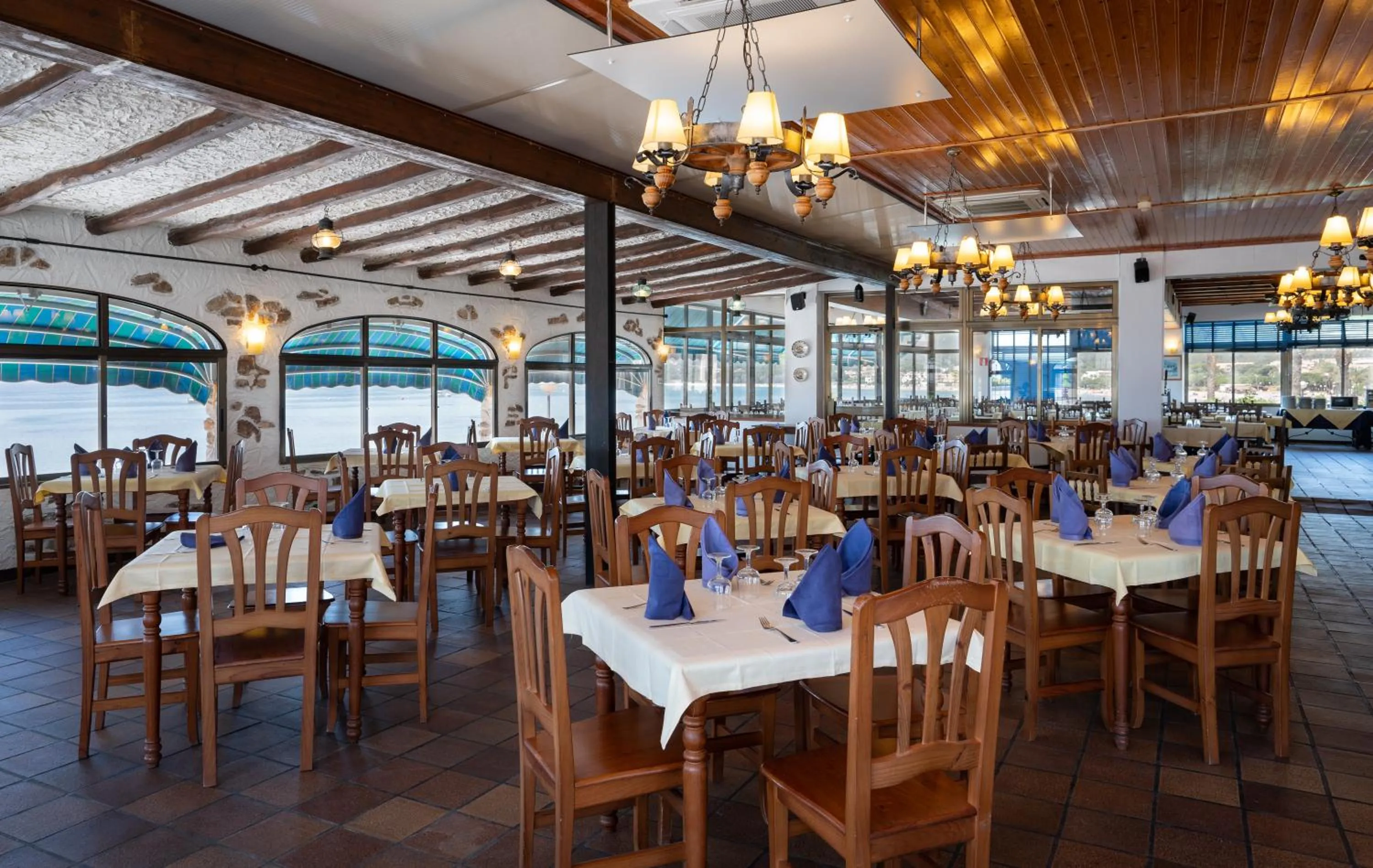 Restaurant/places to eat in Medplaya Hotel Vistamar Costa Dorada