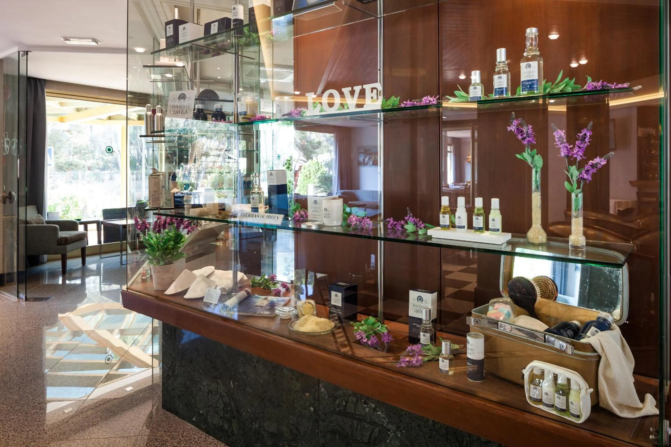 Area and facilities in Suite Hotel S'Argamassa Palace