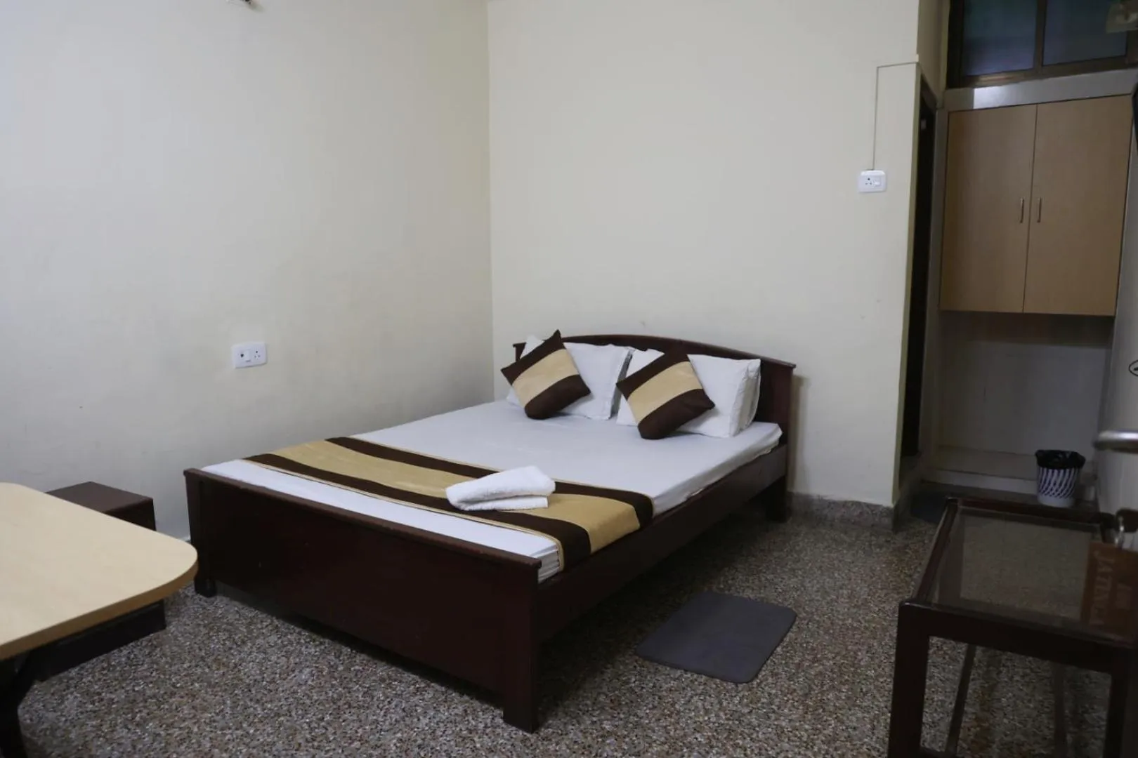 Bedroom, Bed in Hotel Embassy