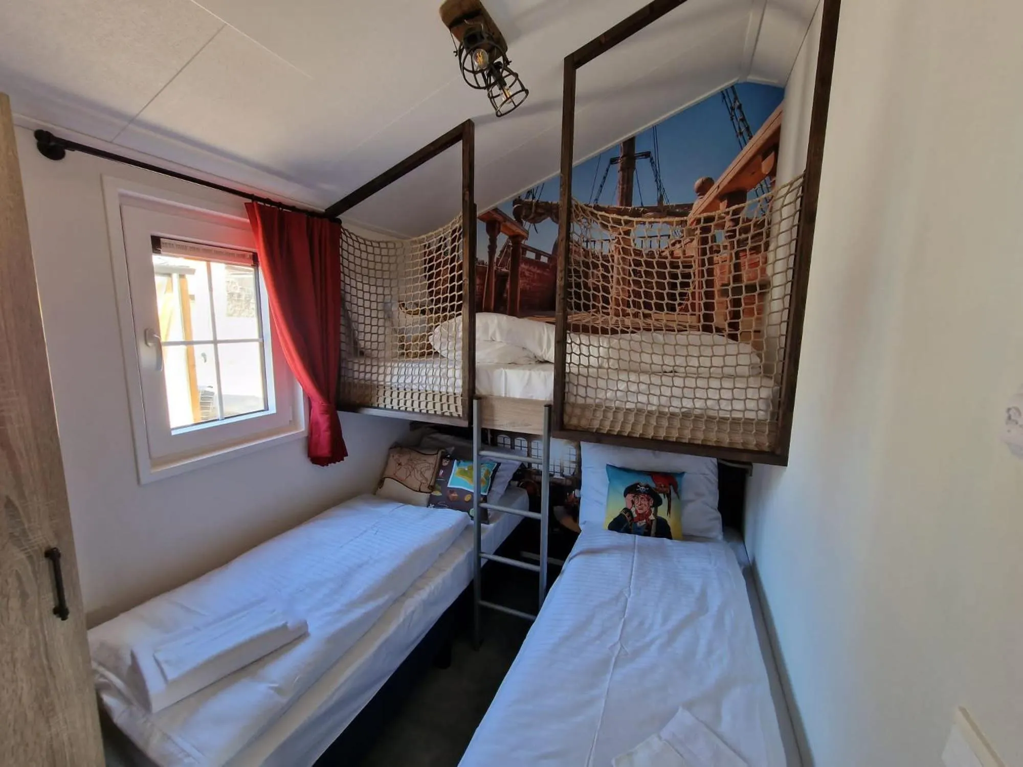 children, Bed in Seaside-Resort