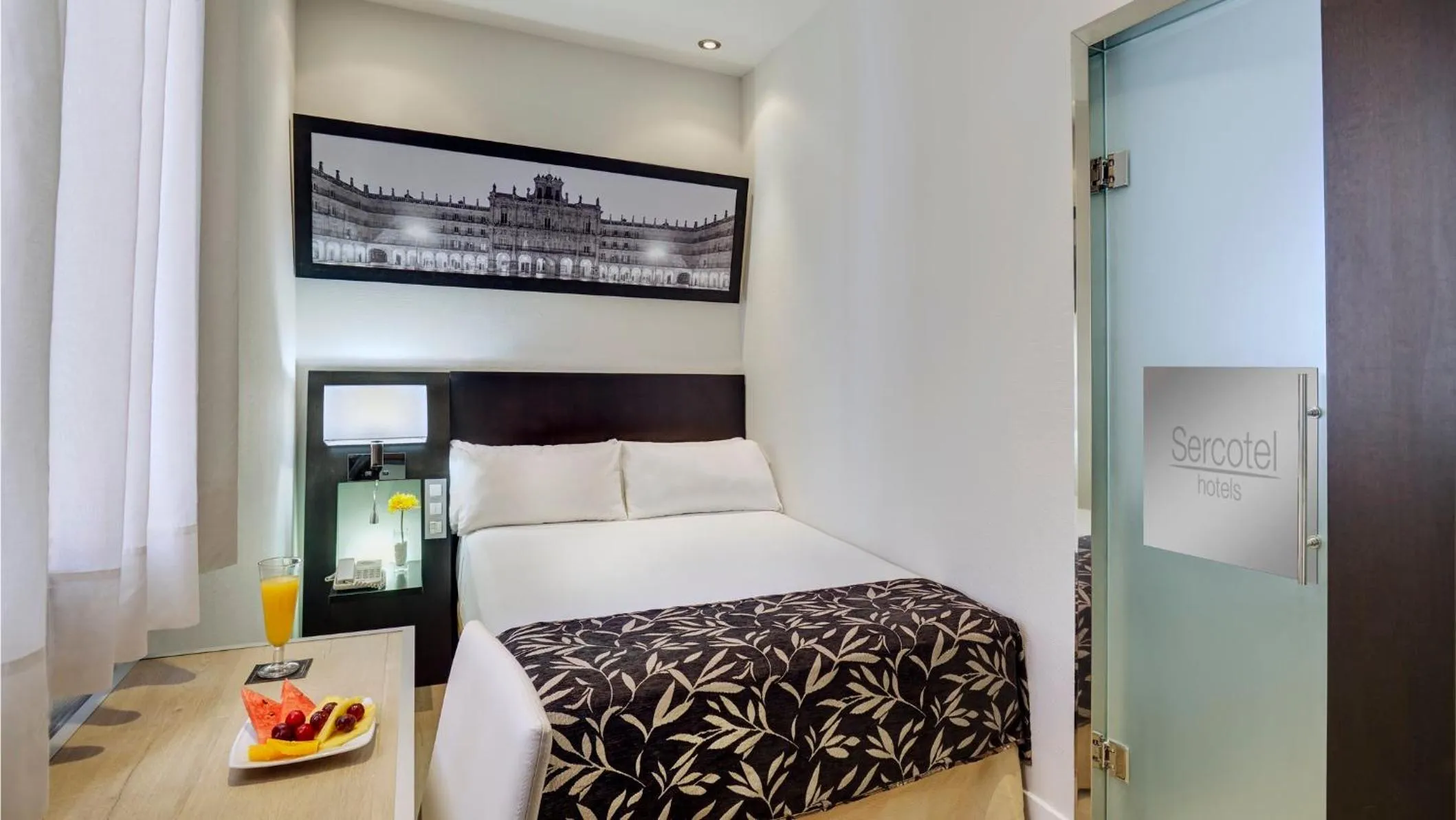 Photo of the whole room, Bed in Sercotel Las Torres