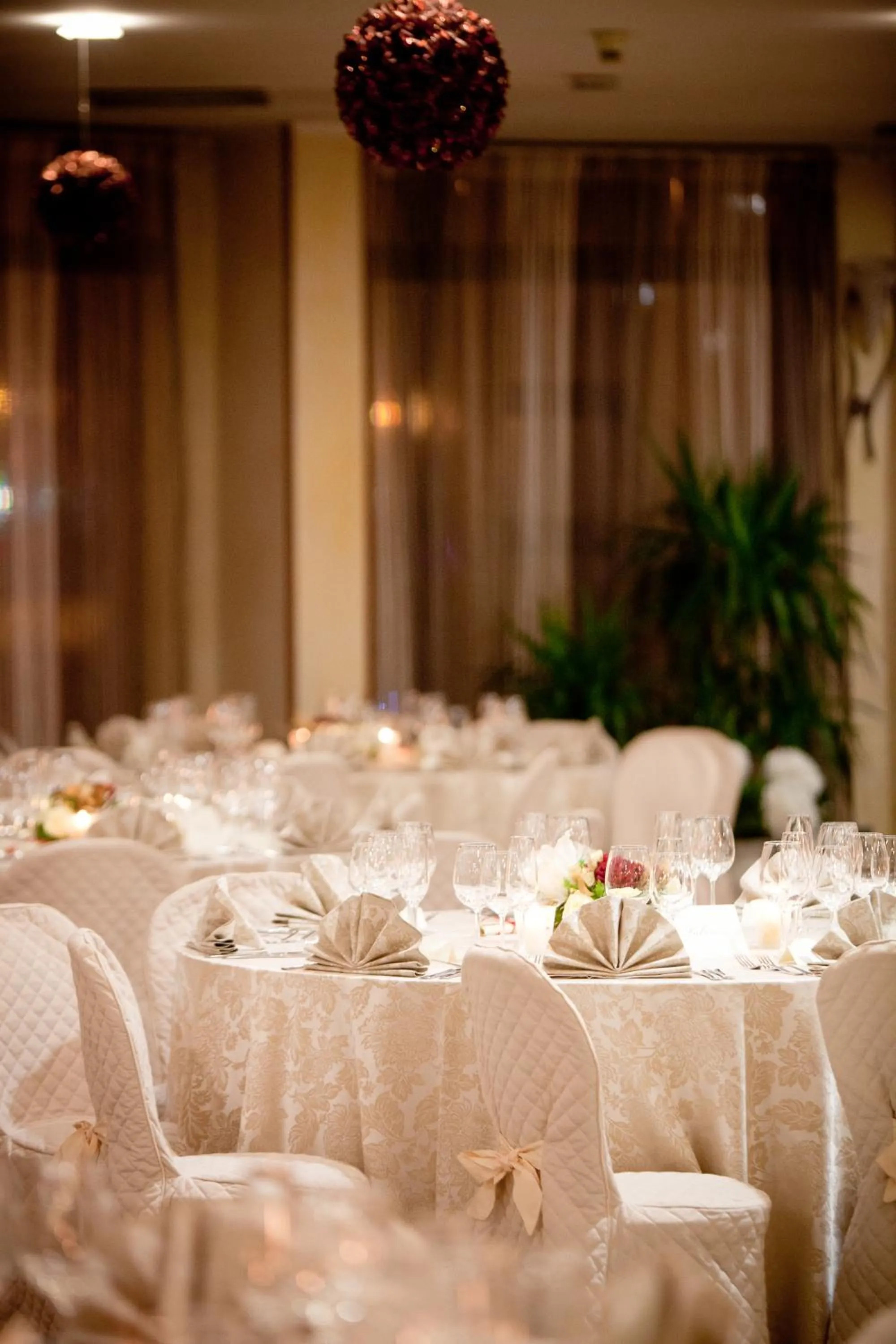 Restaurant/places to eat in Demy Hotel