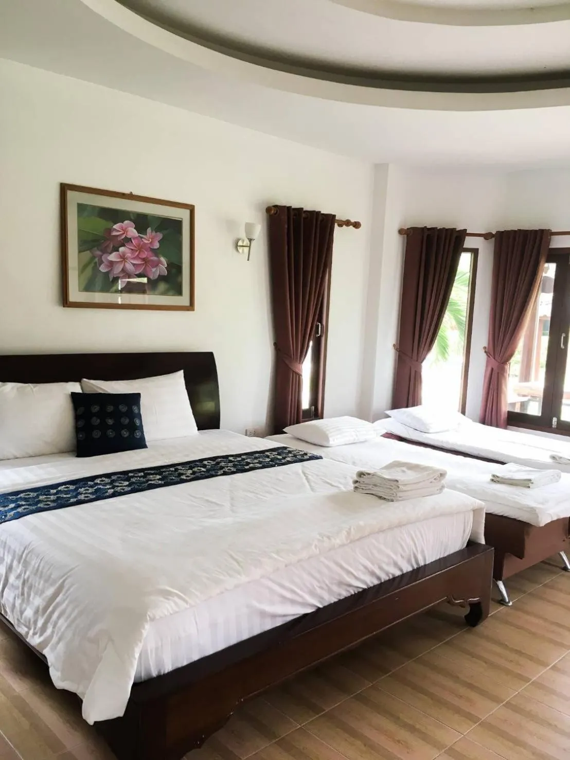 Bedroom, Bed in Waterside Resort