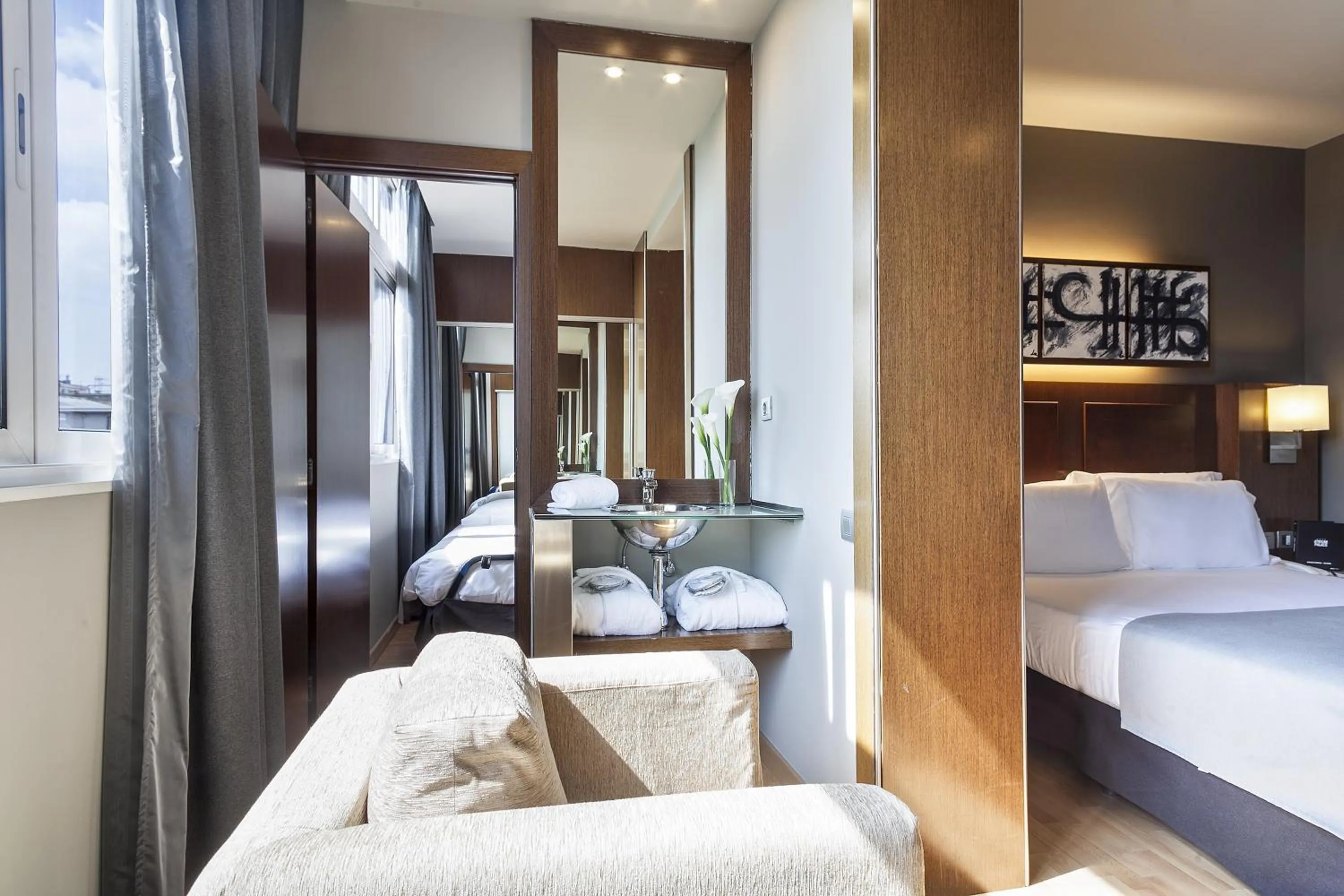 Spring, Bed in Acta Atrium Palace