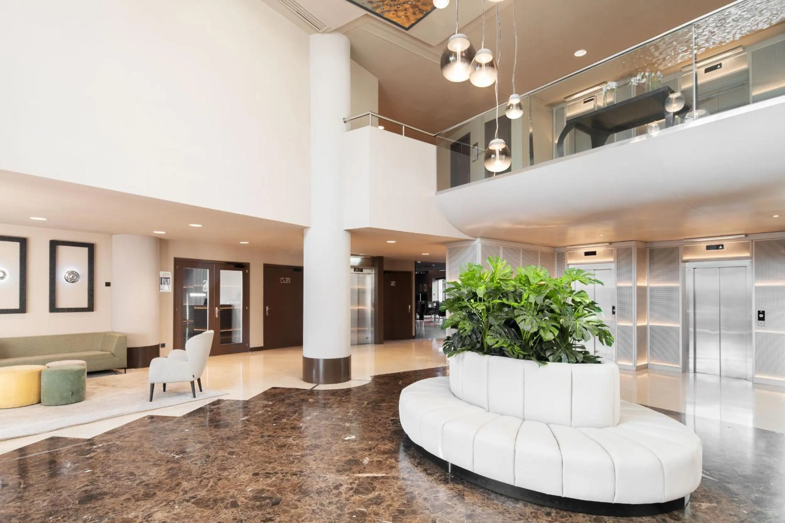 Lobby or reception in Hotel Alimara