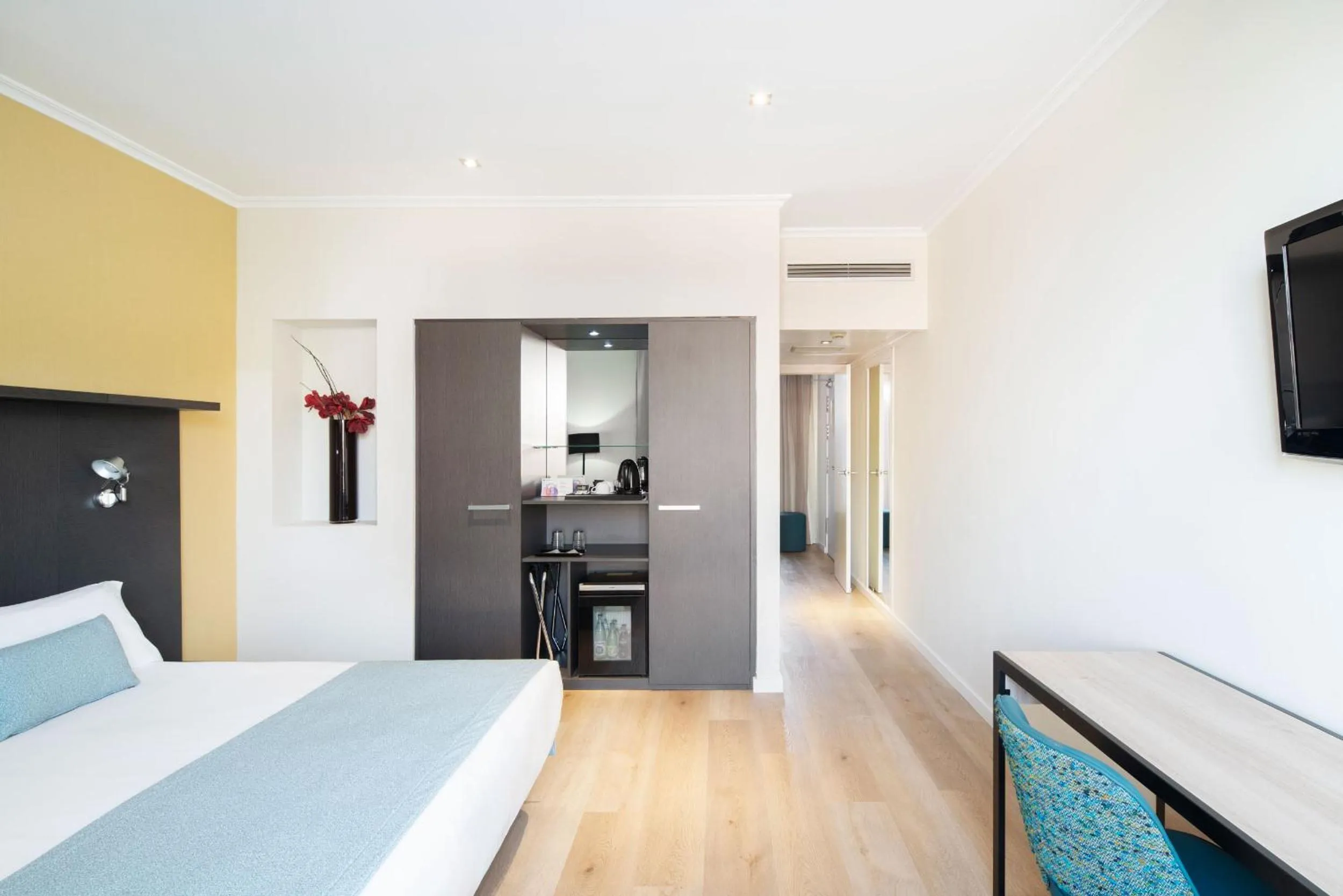 Bedroom, Bed in Hotel Alimara