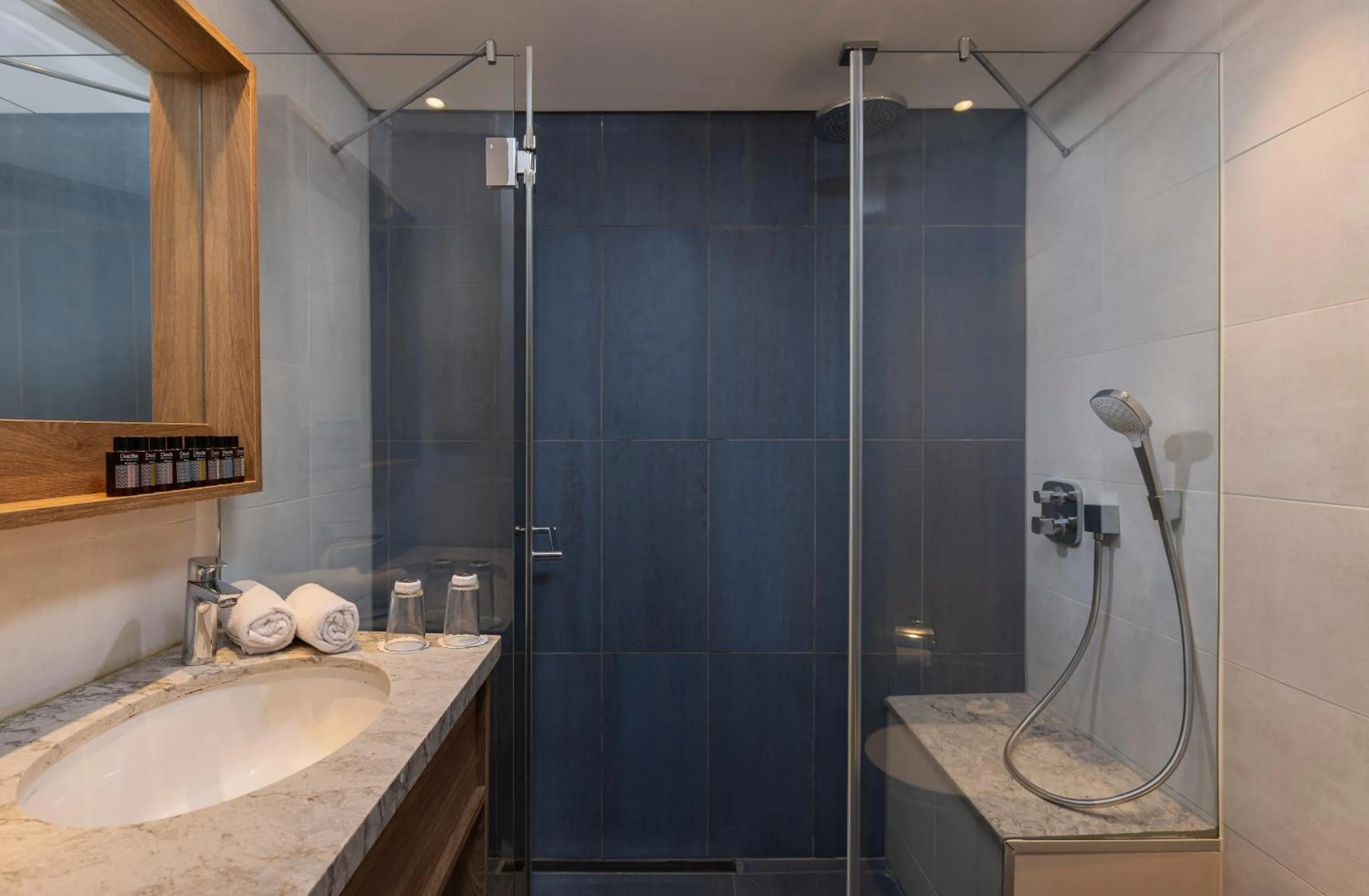 Shower in King Solomon Hotel Tiberias