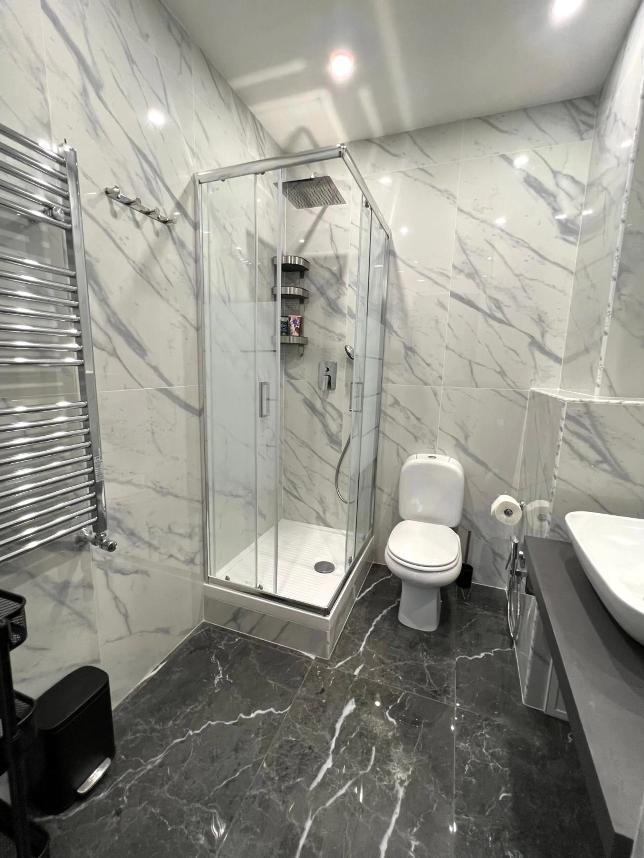 Shower in BACARDI Lungomare - Modern apartment near the sea