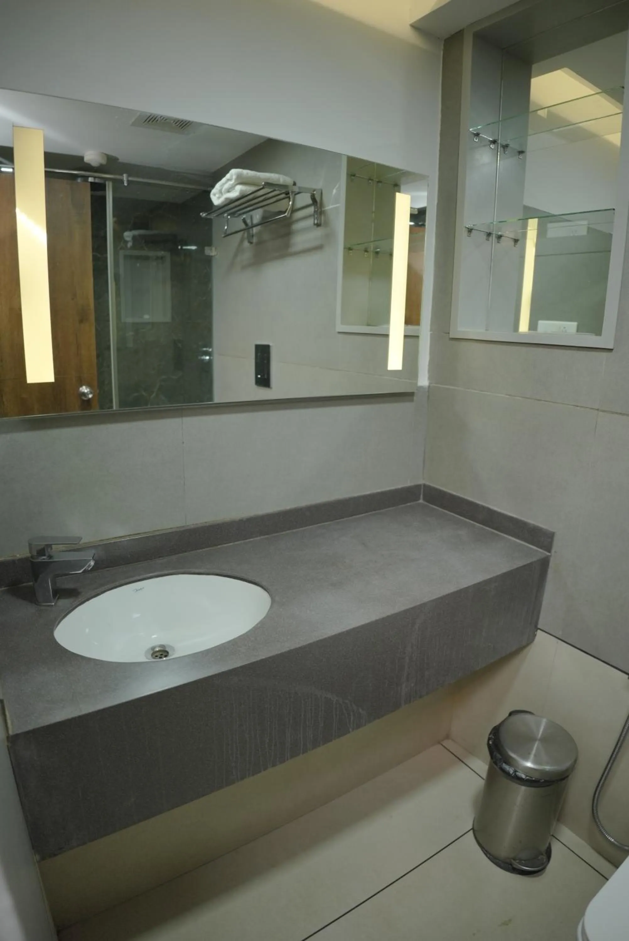 Bathroom in Hotel Palmyra Grand Inn - Kochi