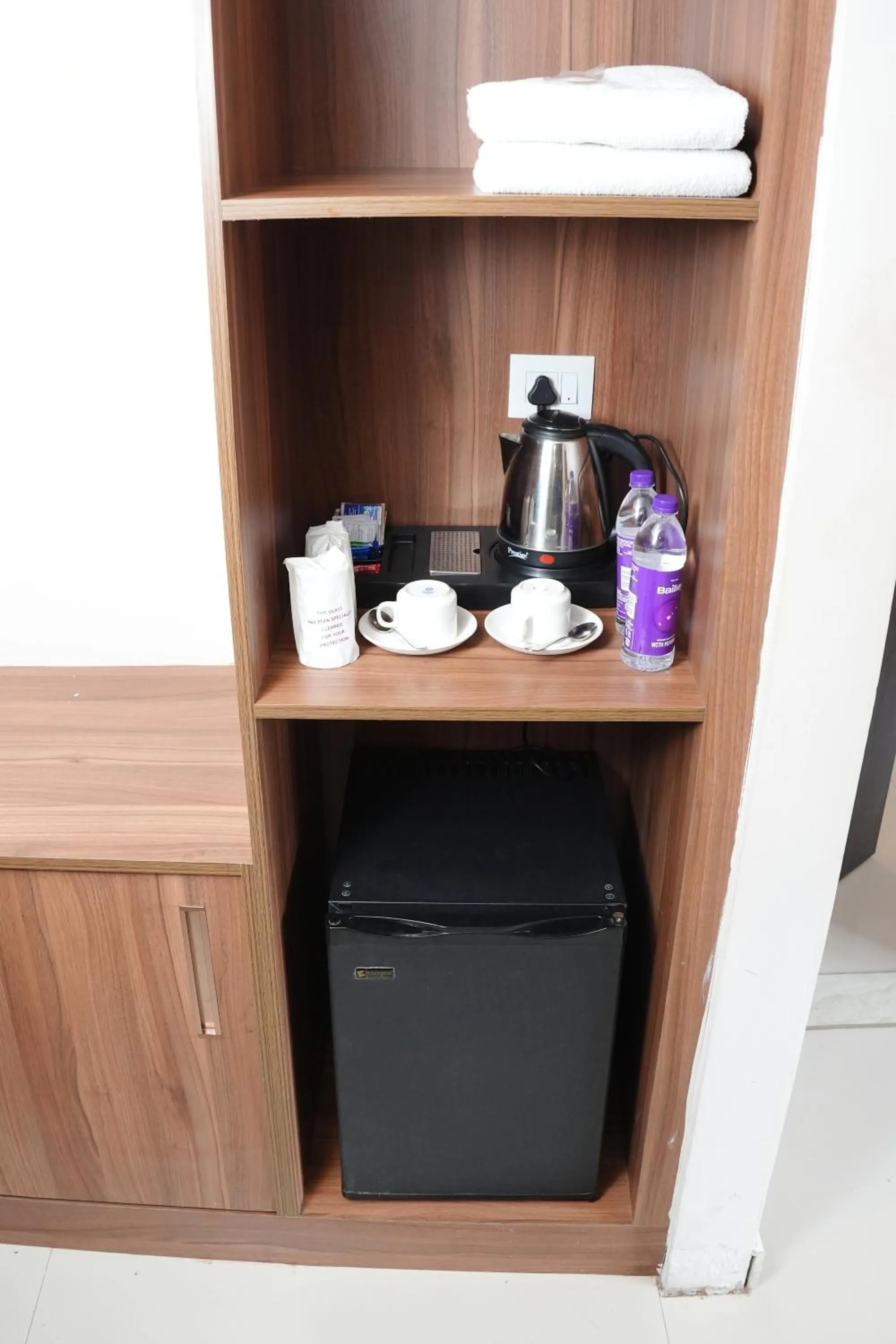 Coffee/tea facilities in Hotel Palmyra Grand Inn - Kochi