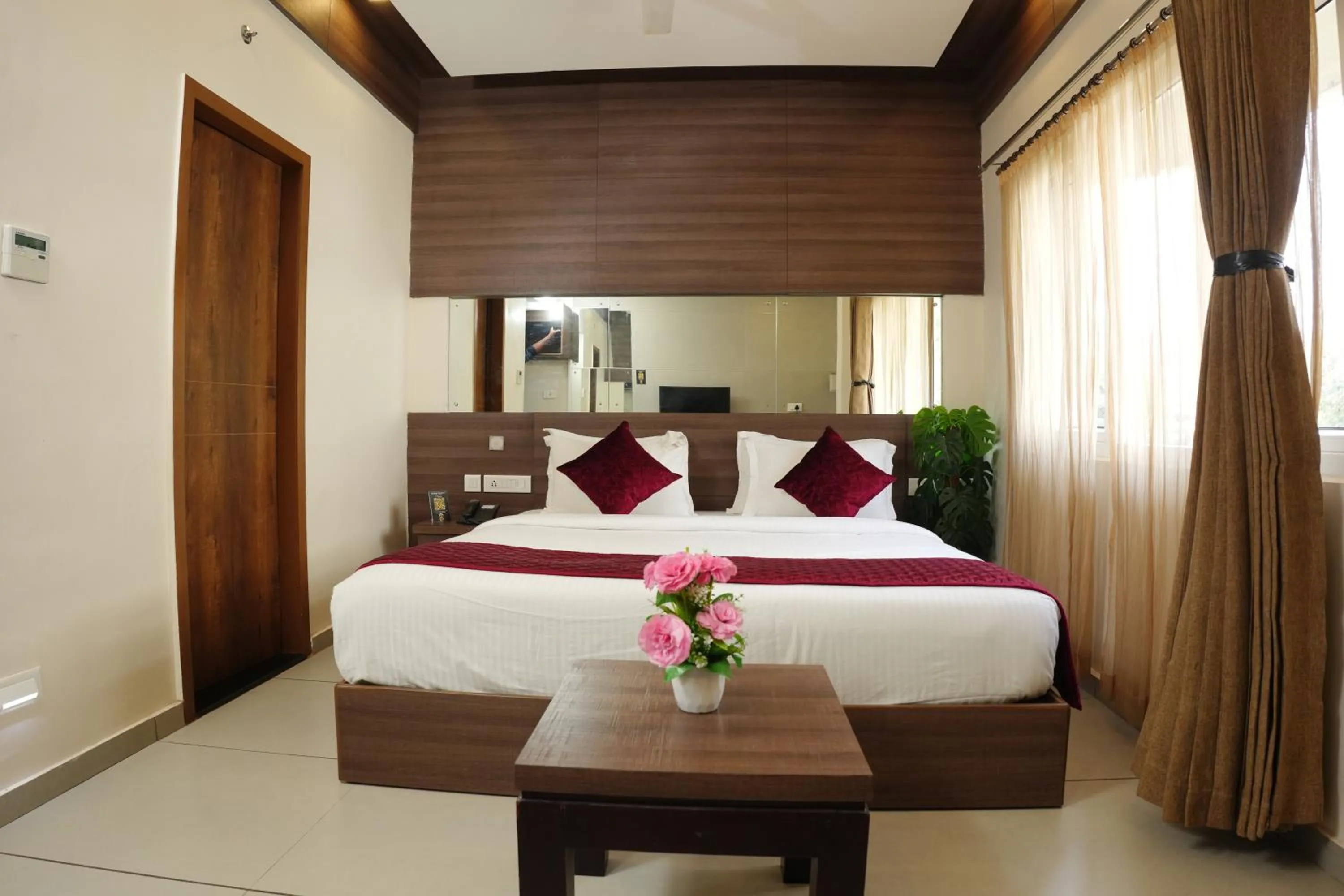 Bed in Hotel Palmyra Grand Inn - Kochi