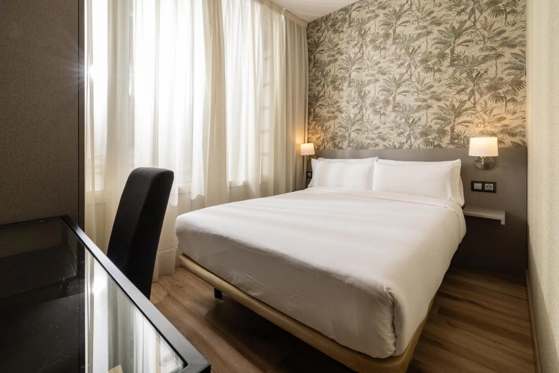 Bed in Hotel Avenida Gran Vía