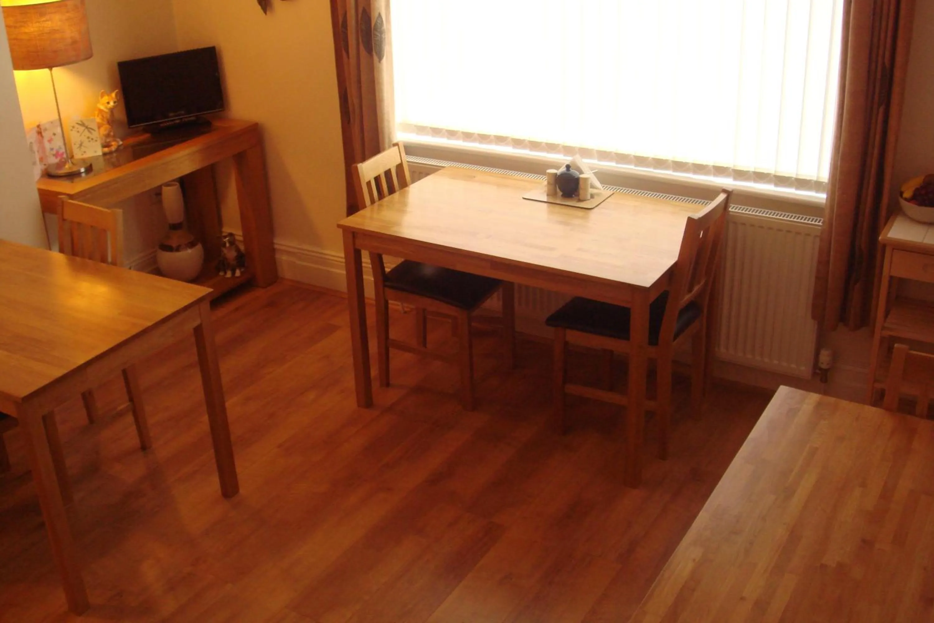 Restaurant/places to eat in Wendover Guest House