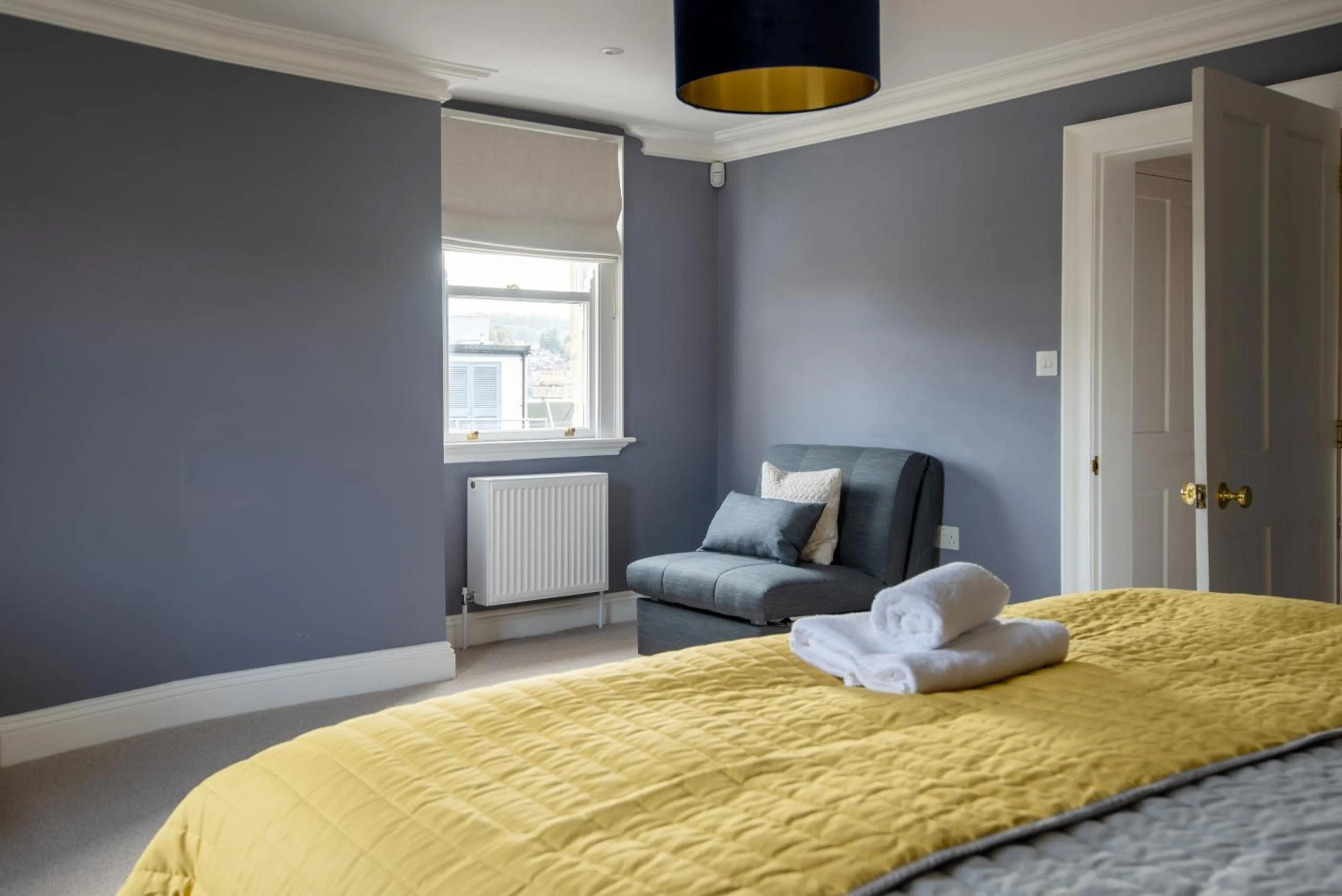 Bedroom, Bed in Dream Stays Bath - Barton House