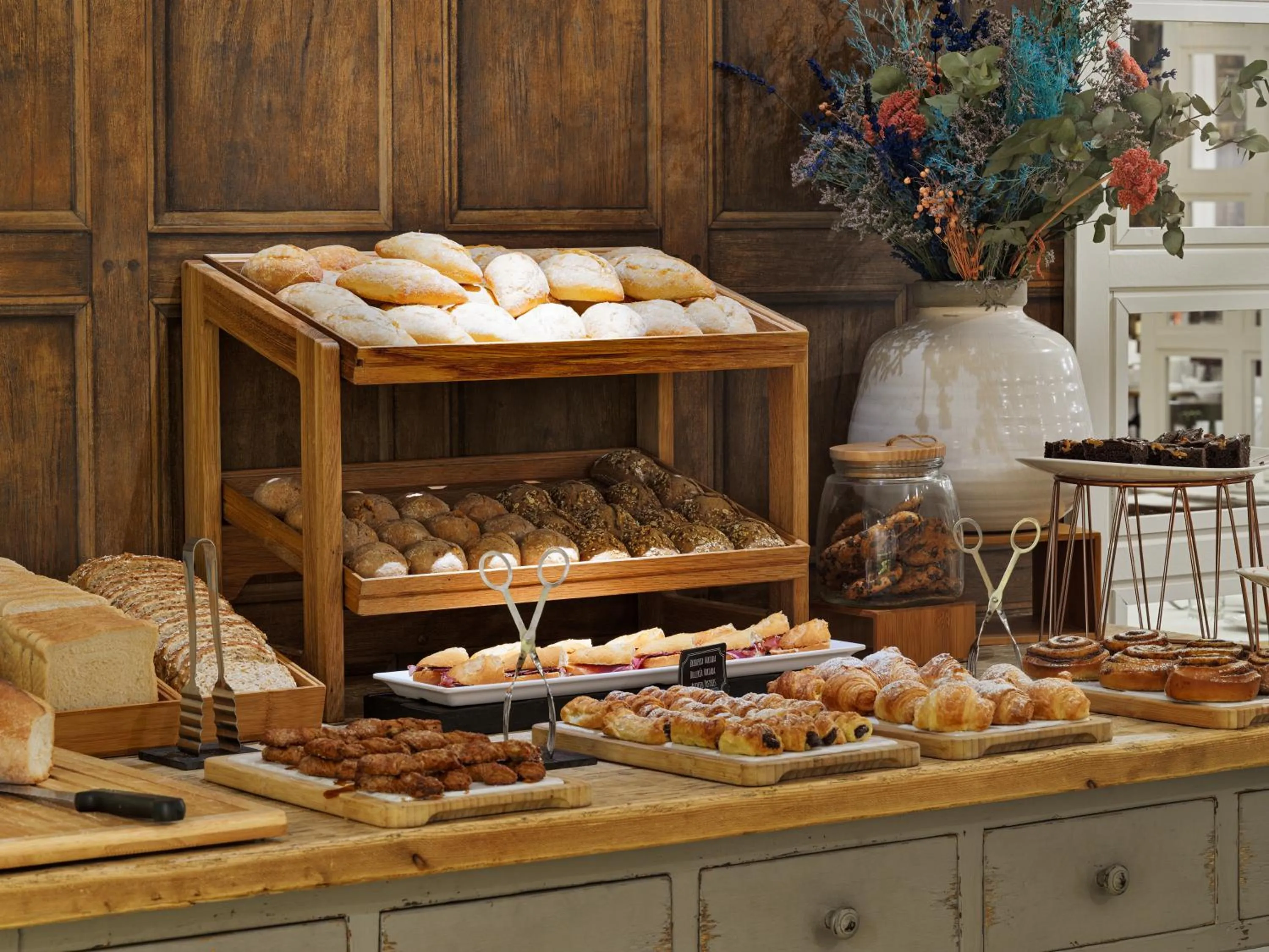Buffet breakfast in Boutique Hotel H10 Montcada