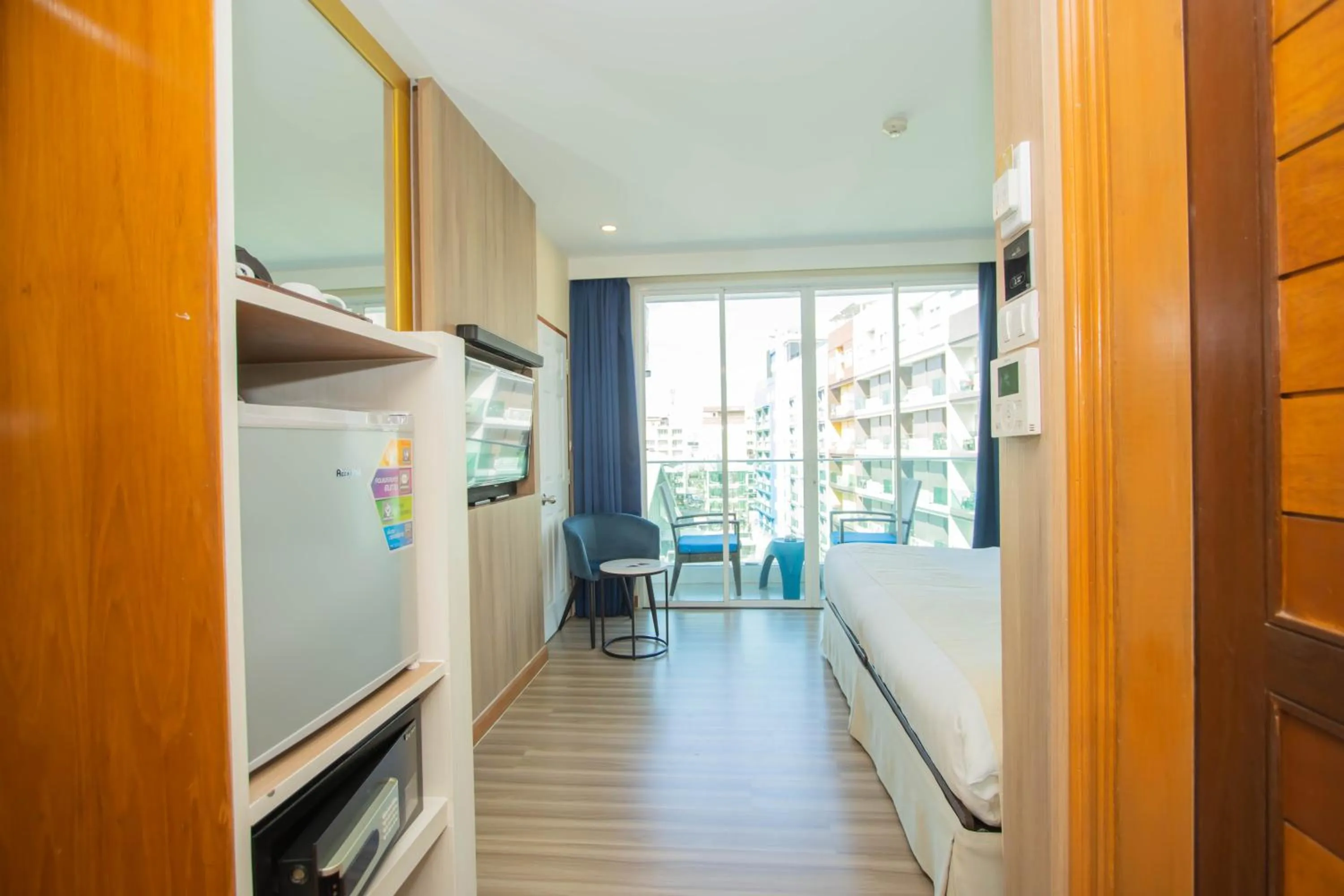 oven in Sira Grande Hotel & Spa, Patong