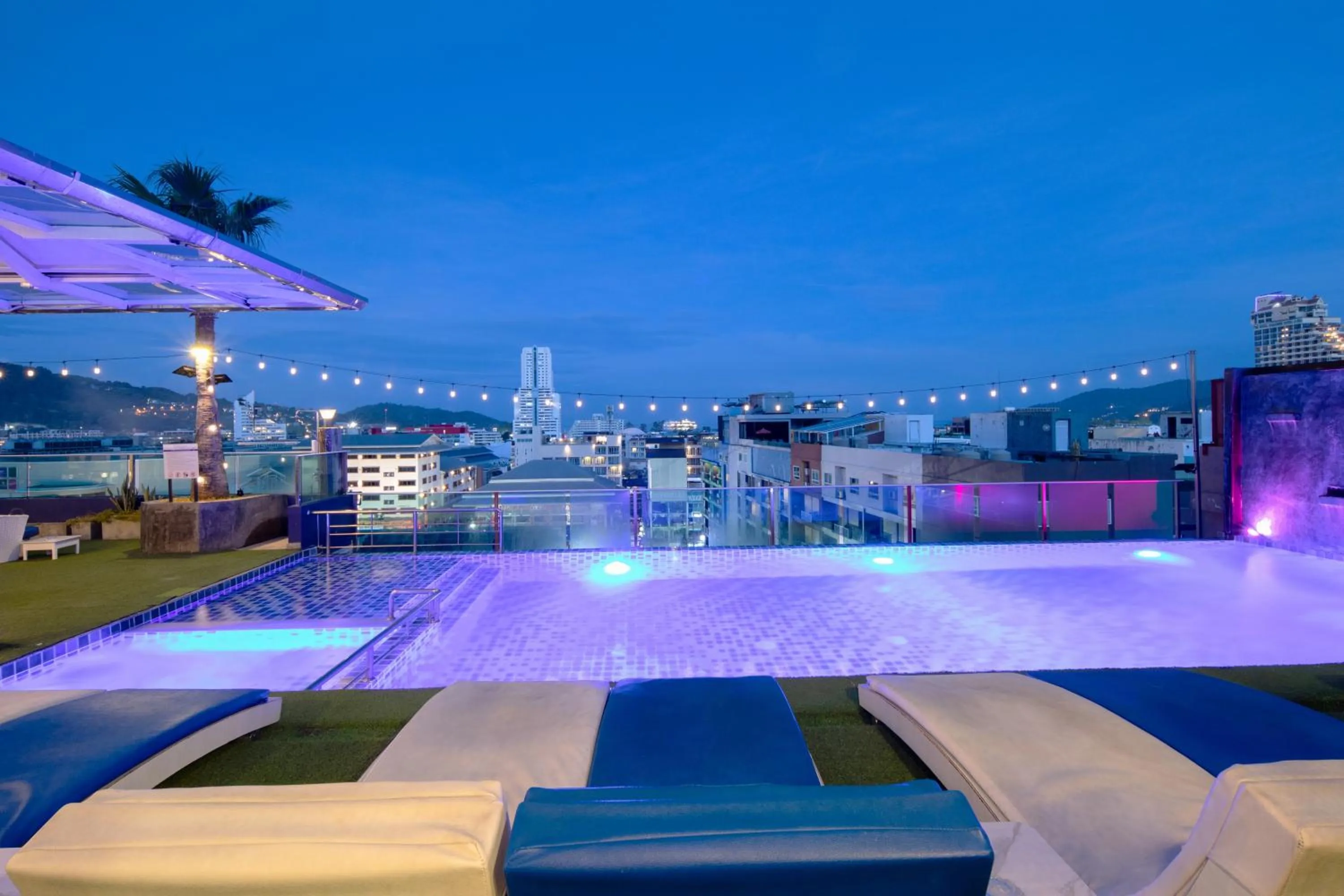 Night in Sira Grande Hotel & Spa, Patong