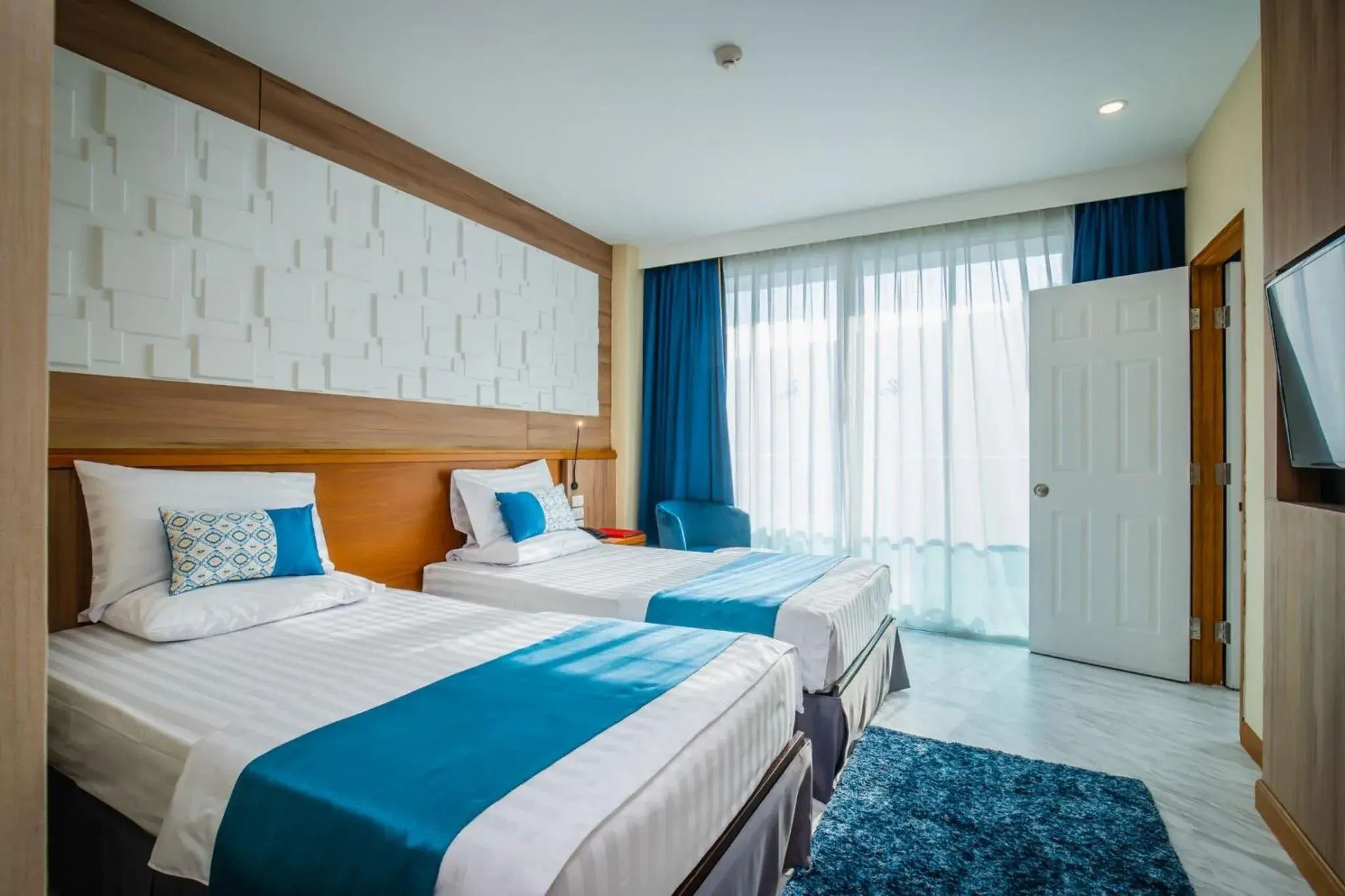 Standard Twin Room with Balcony in Sira Grande Hotel & Spa, Patong Standard Twin Room with Balcony in Sira Grande Hotel & Spa, Patong