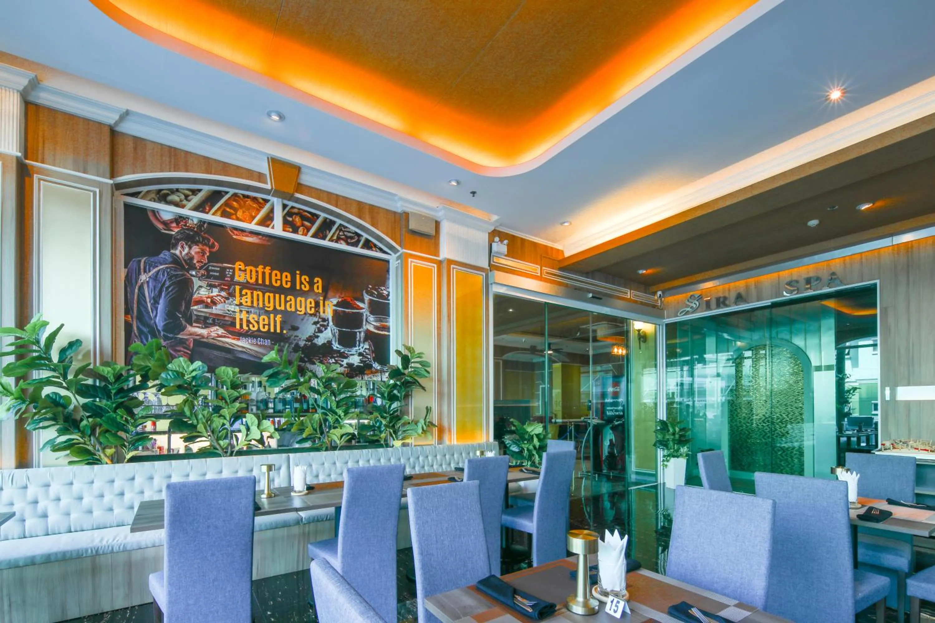 Restaurant/places to eat in Sira Grande Hotel & Spa, Patong