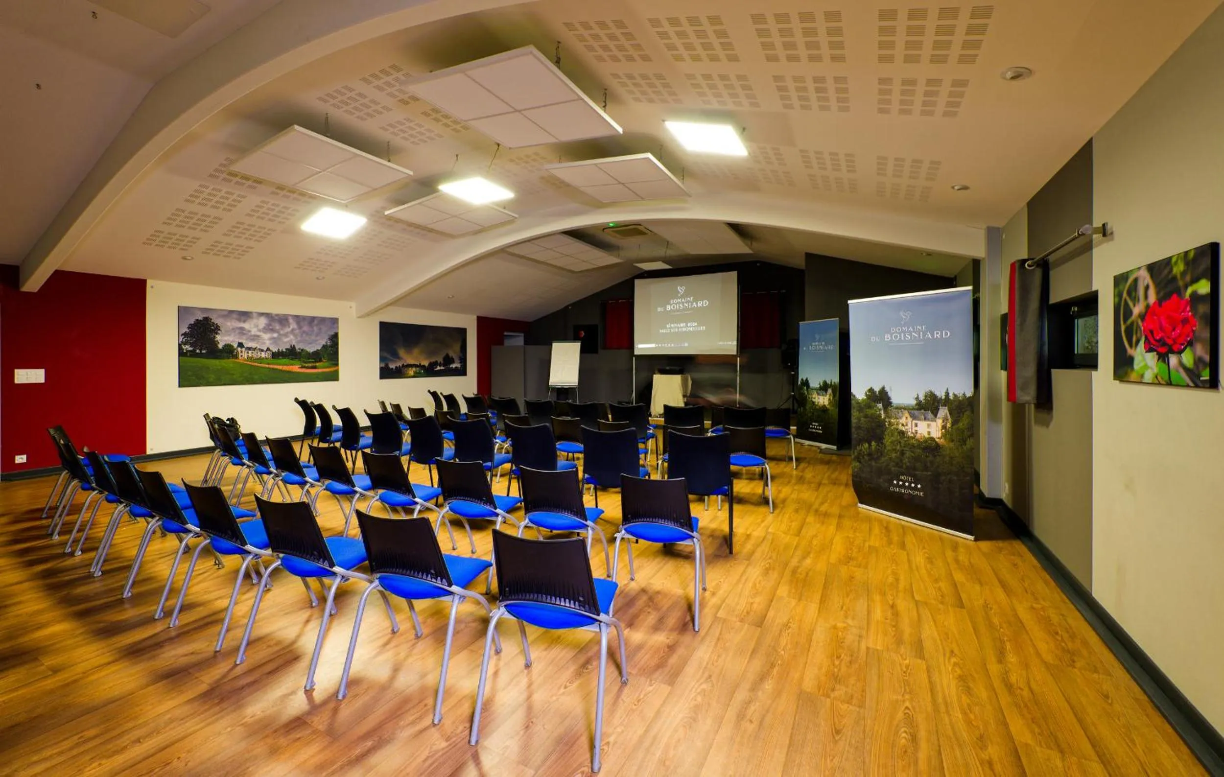 Meeting/conference room in Cit'Hôtel le Relais Boisniard