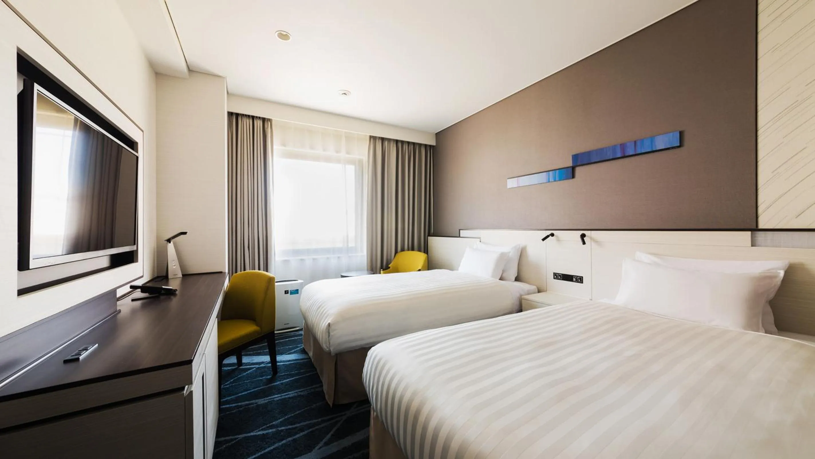 Bed in JR-East Hotel Mets Musashisakaii