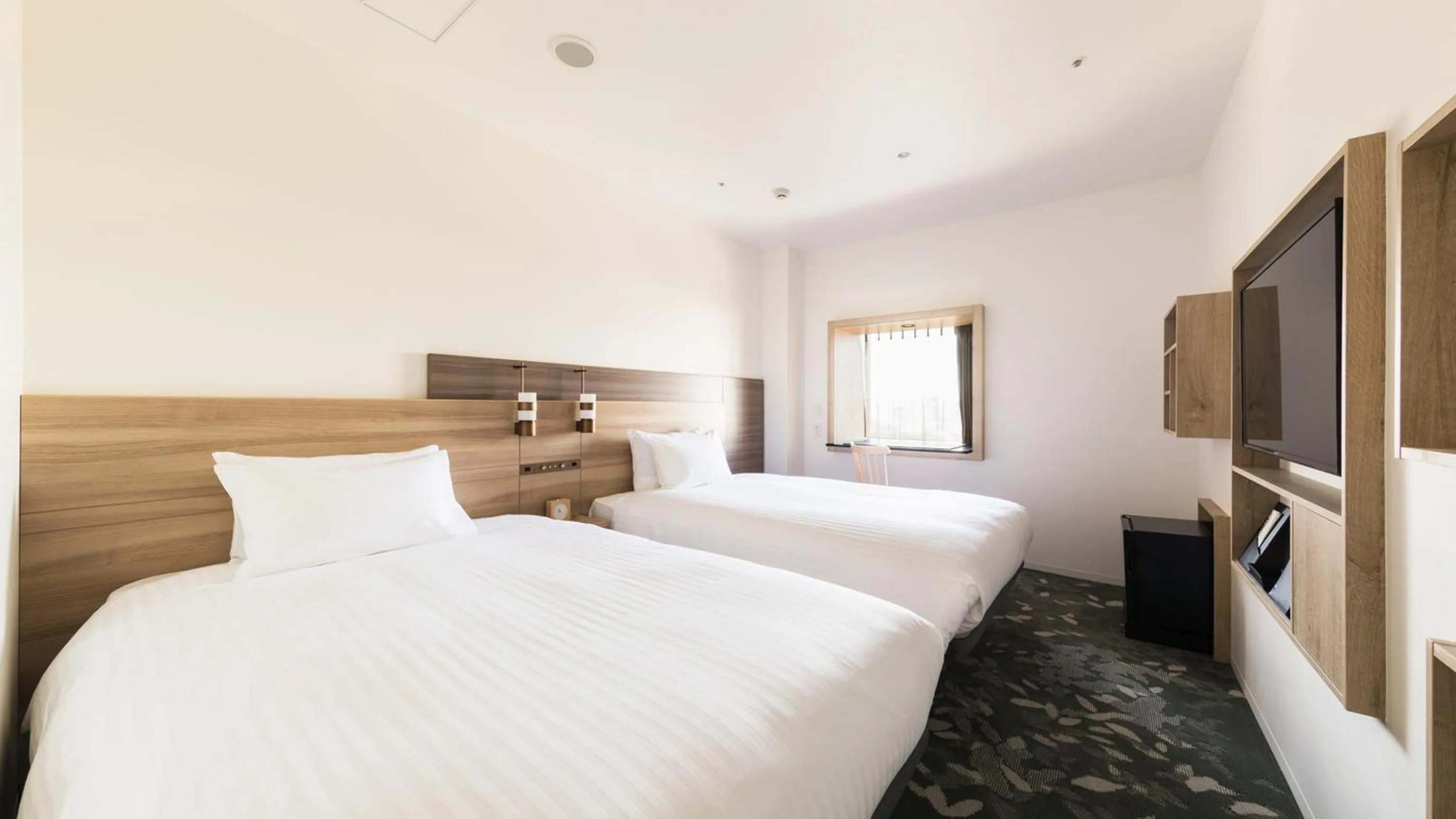 Bed in JR East Hotel Mets Premier Tokyo Bay Shinkiba