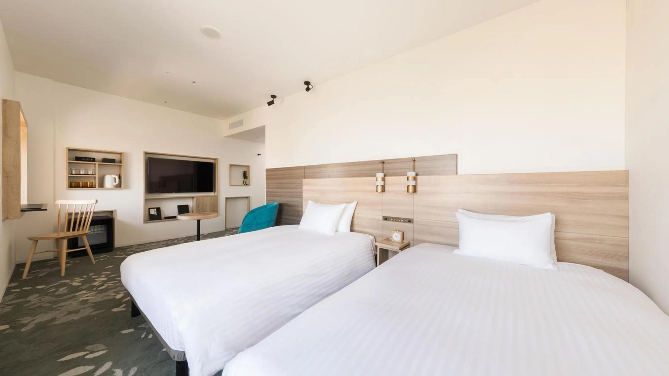 Bed in JR East Hotel Mets Premier Tokyo Bay Shinkiba