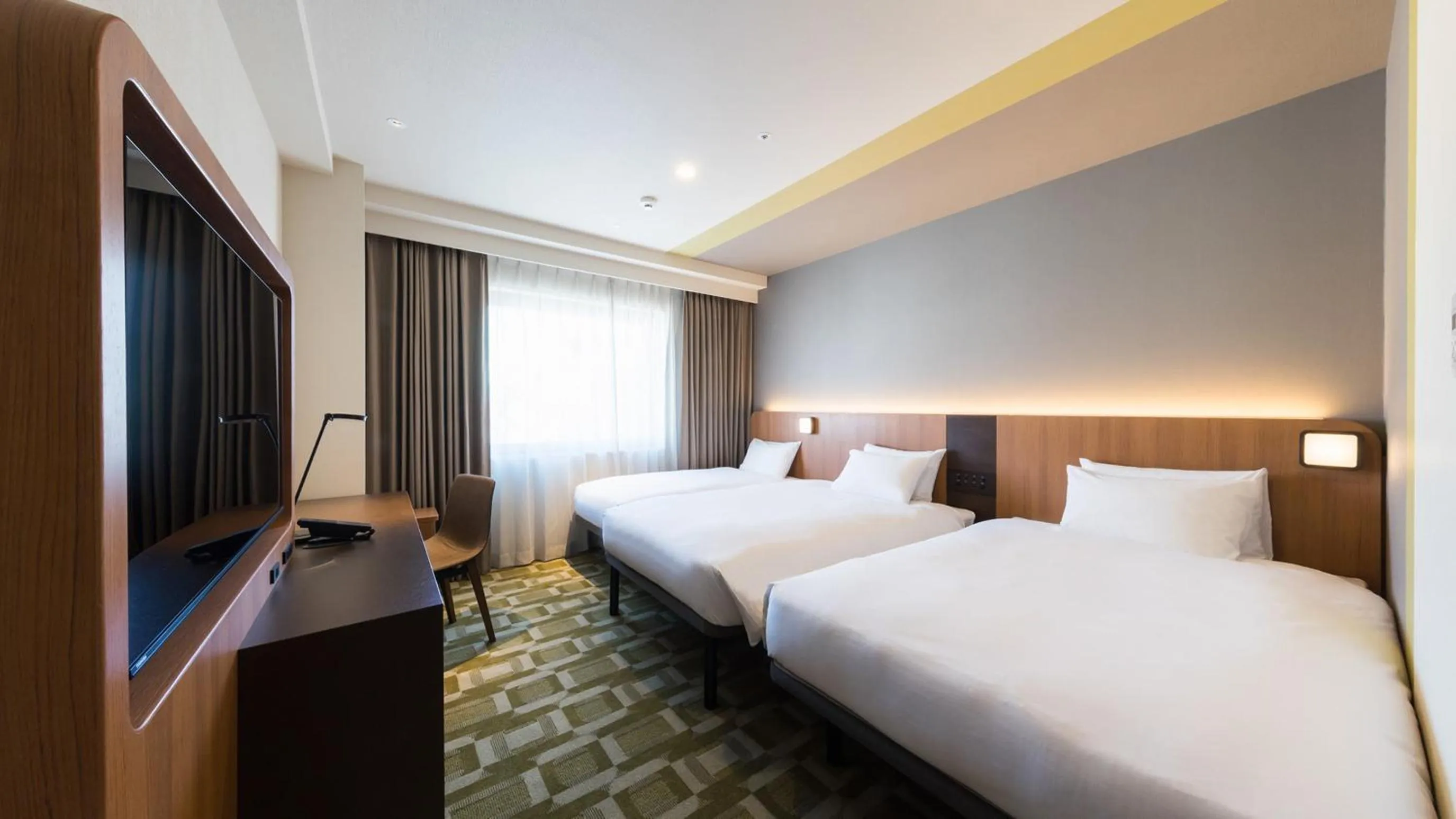 Bed in JR-East Hotel Mets Akabane