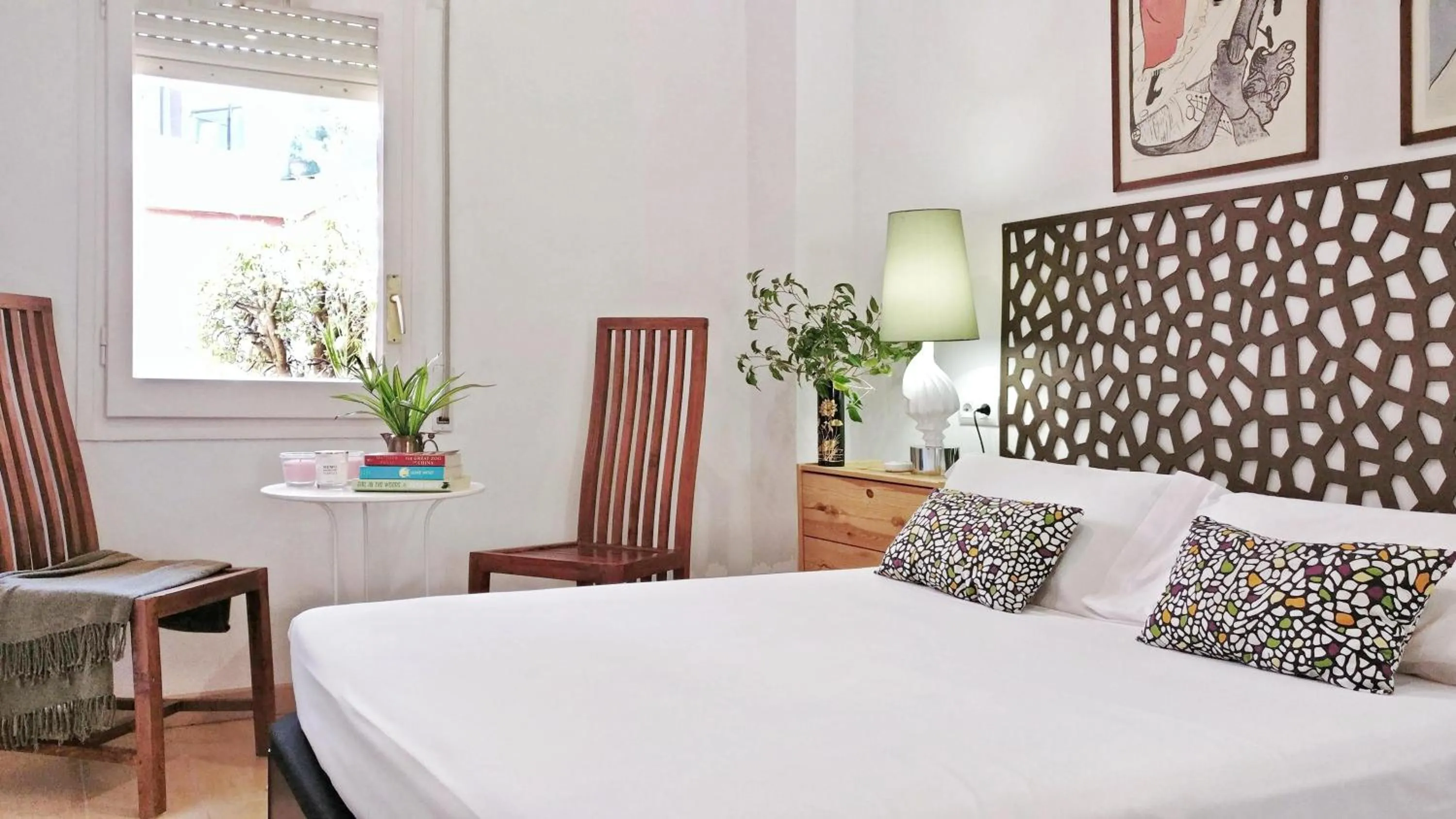 Bed in BizFlats Garden House