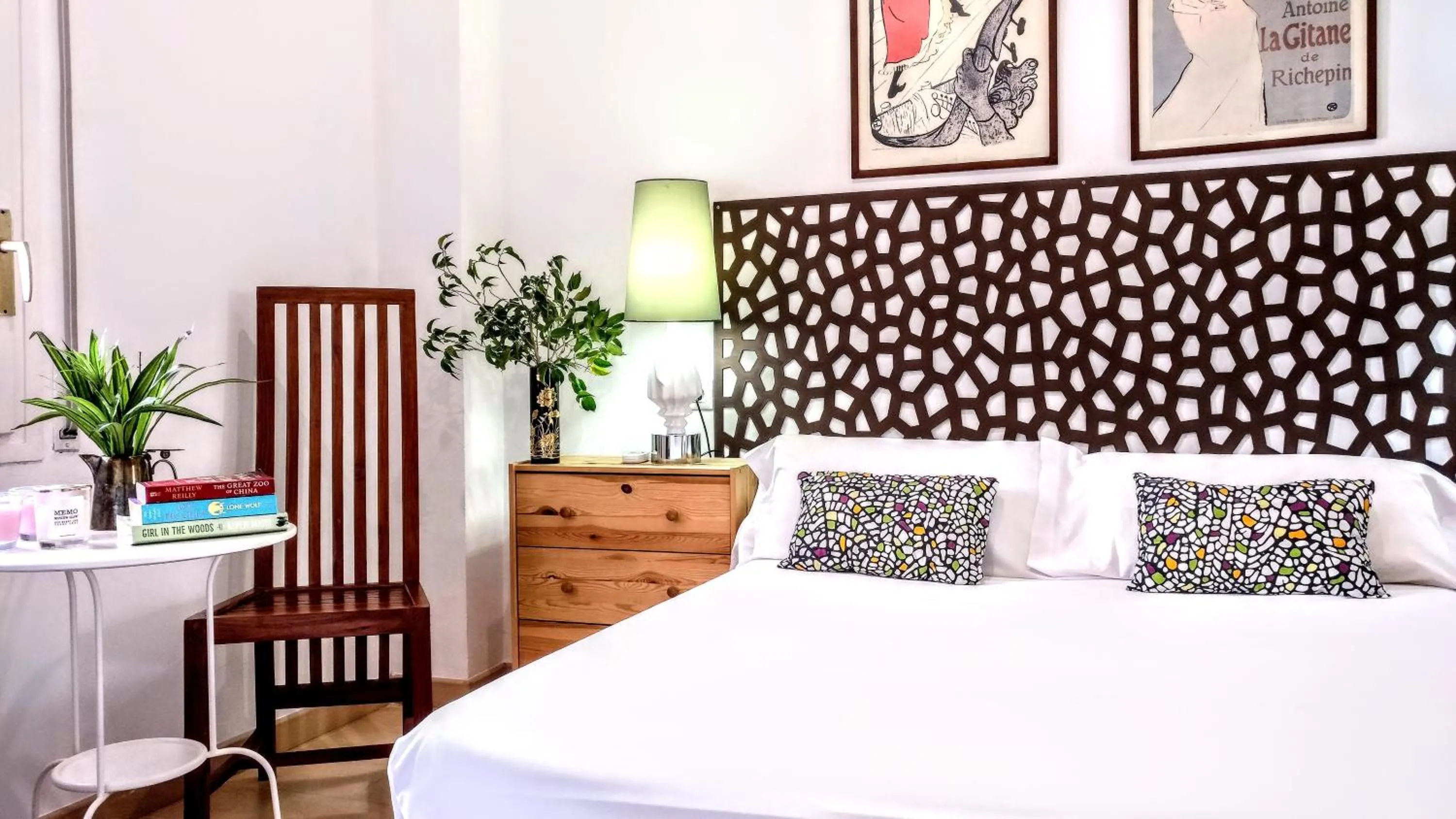 Bed in BizFlats Garden House