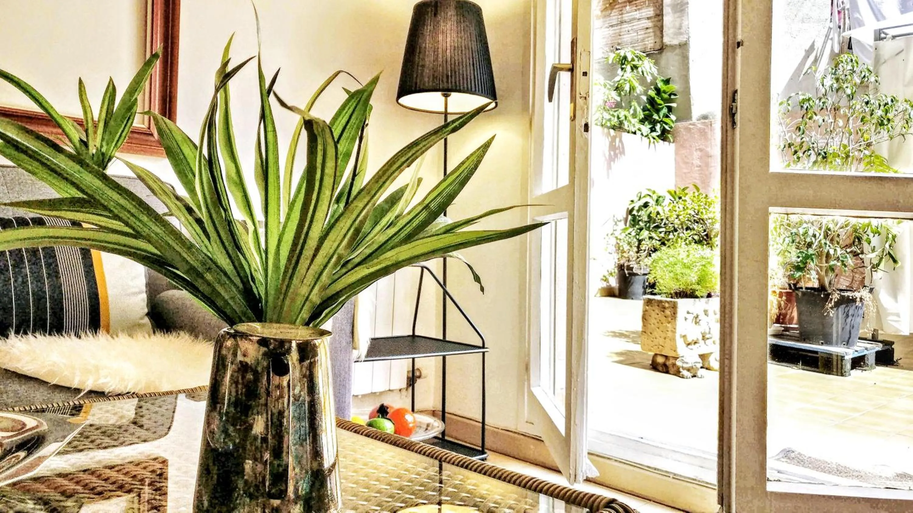 Living room in BizFlats Garden House