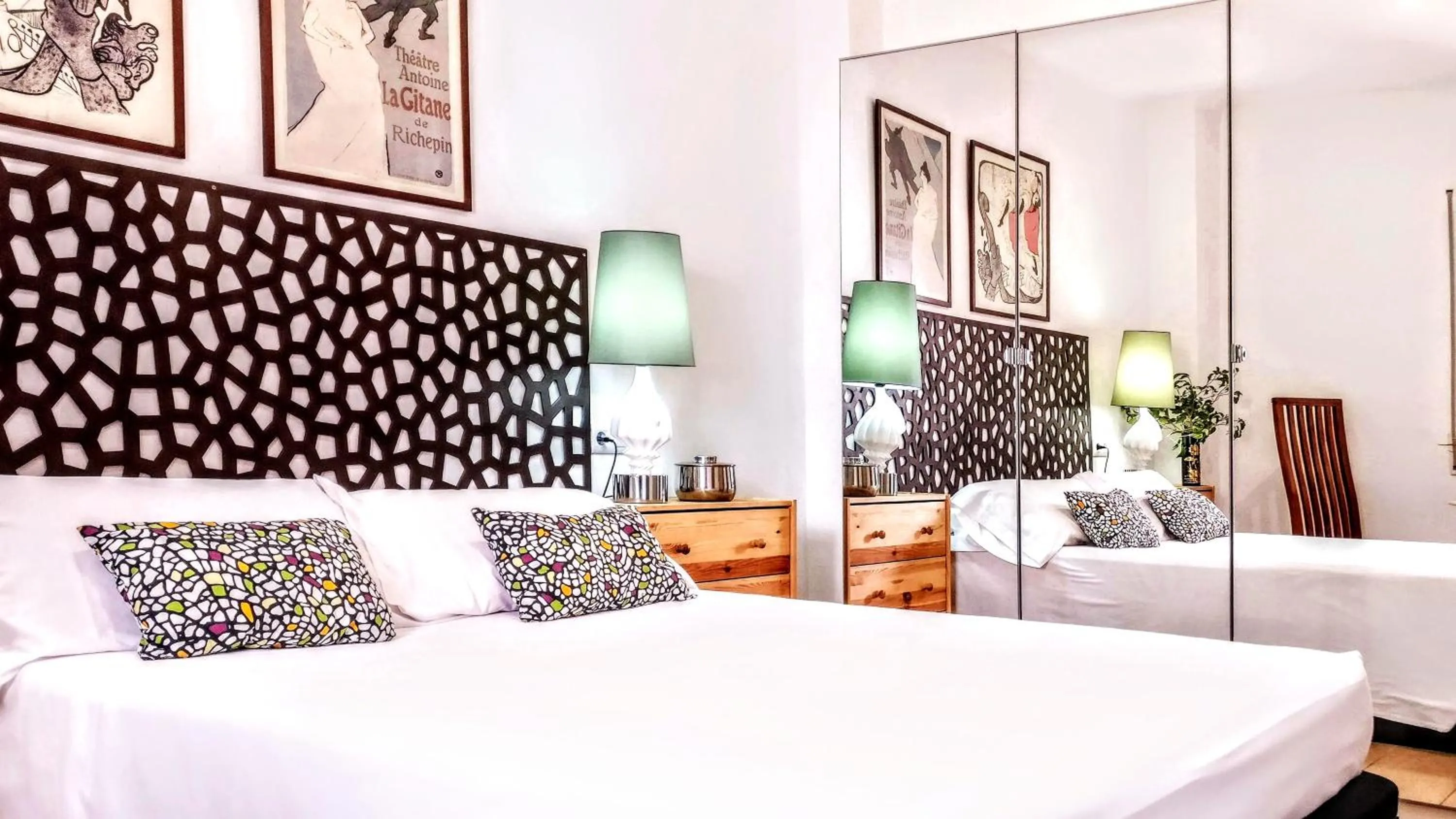 Bed in BizFlats Garden House