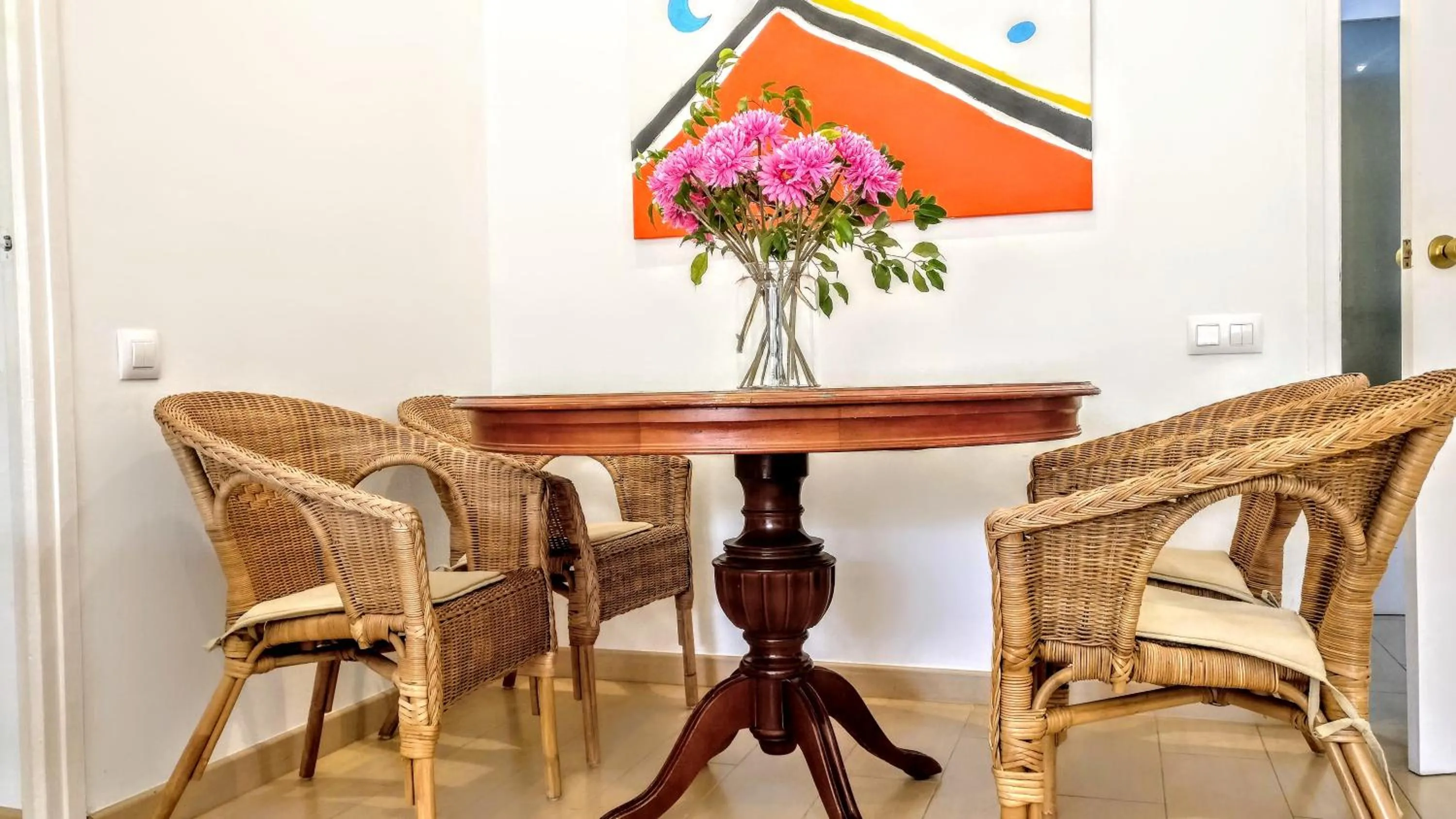 Photo of the whole room in BizFlats Garden House
