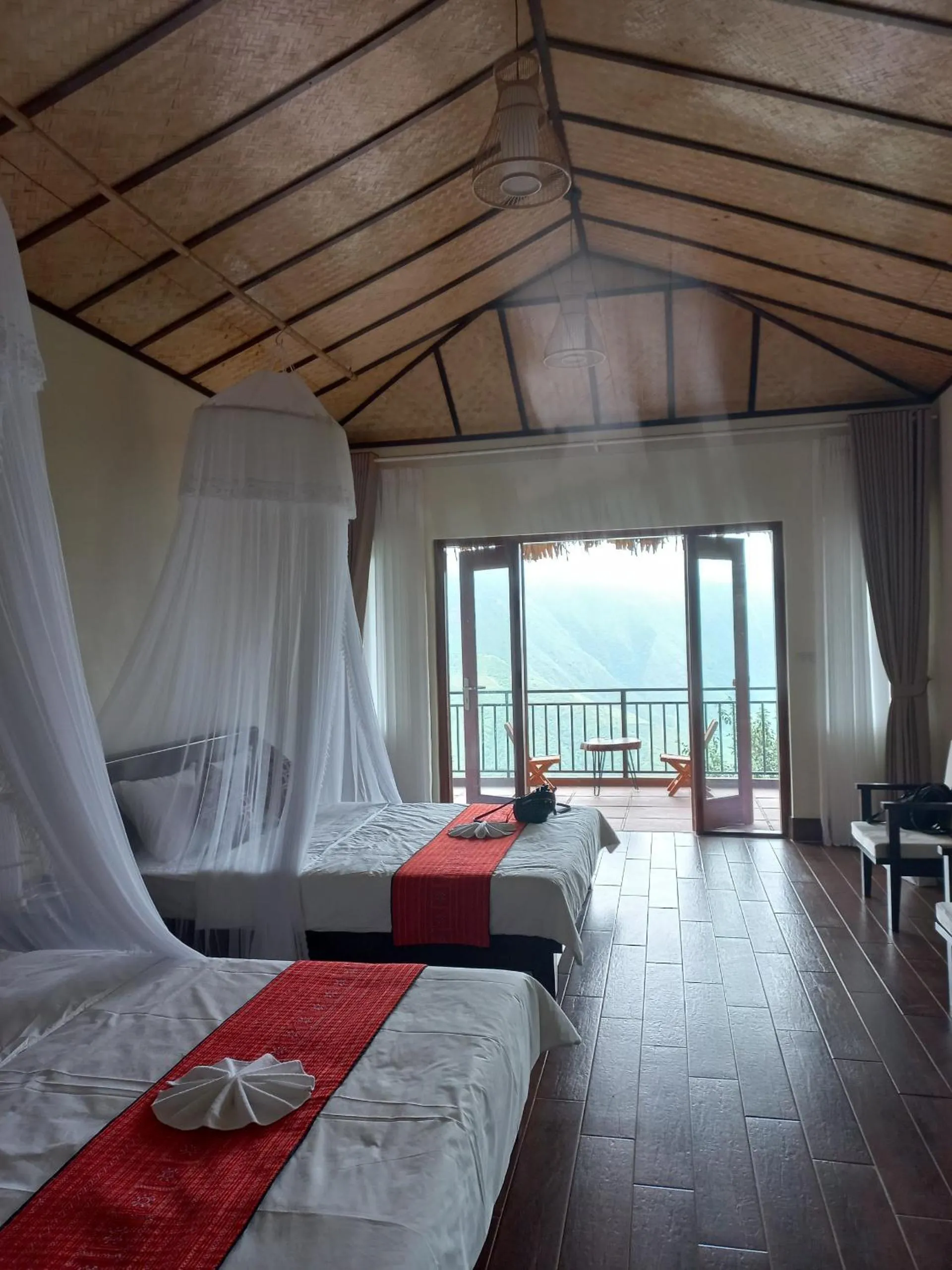 Bed in Ta Xua Ecolodge