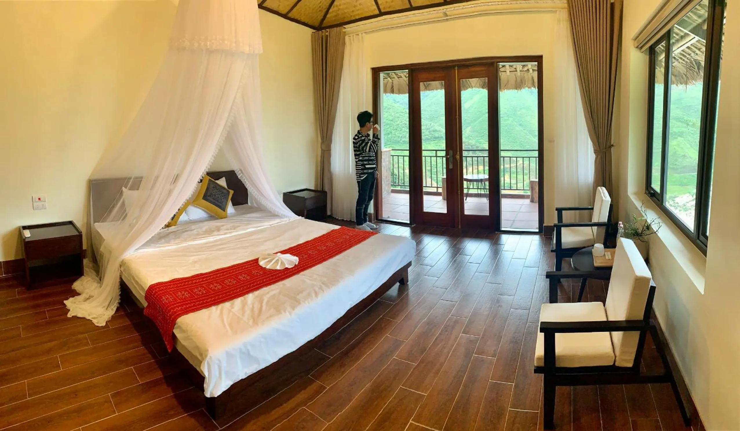 Bed in Ta Xua Ecolodge