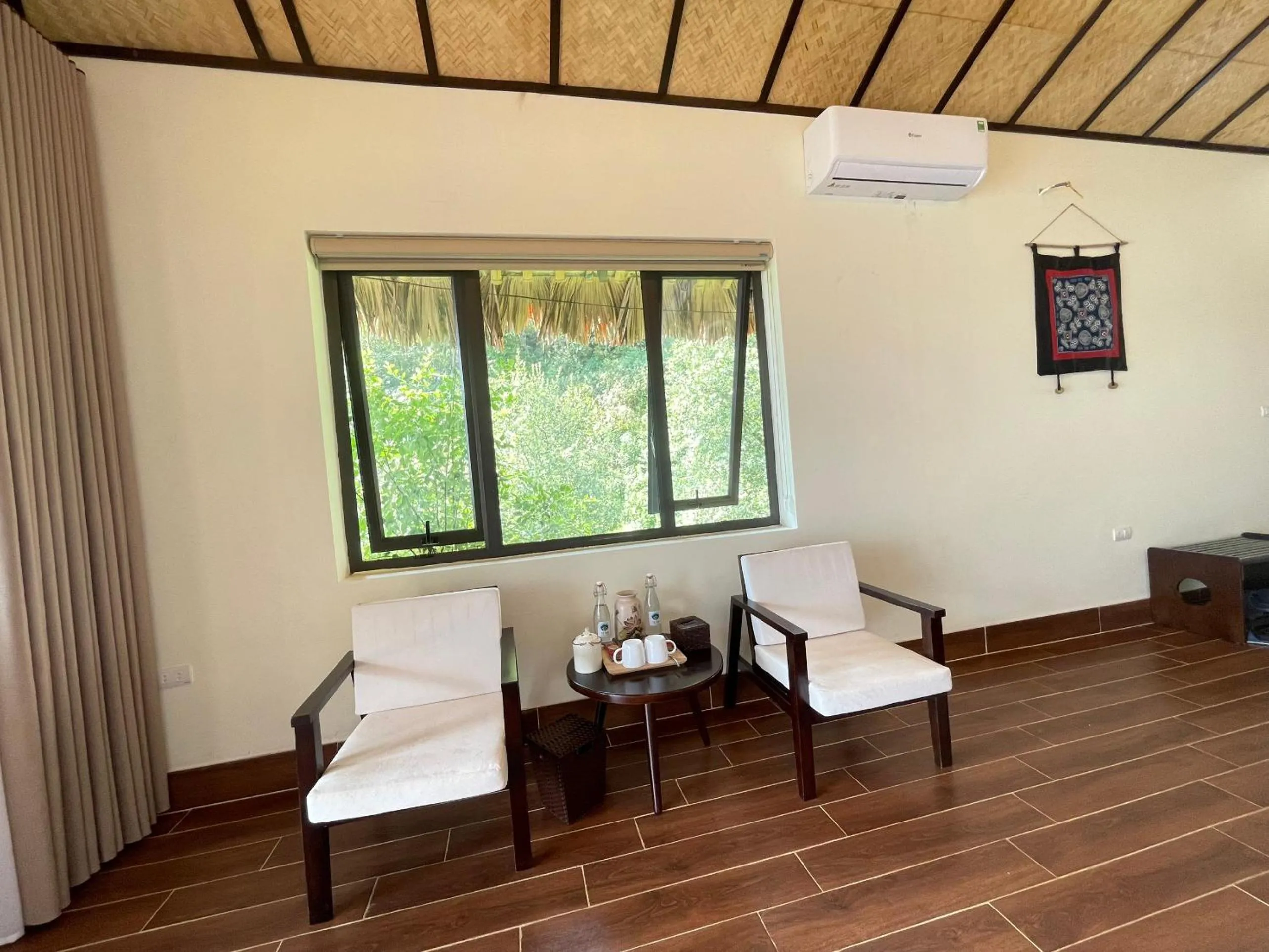Seating area in Ta Xua Ecolodge