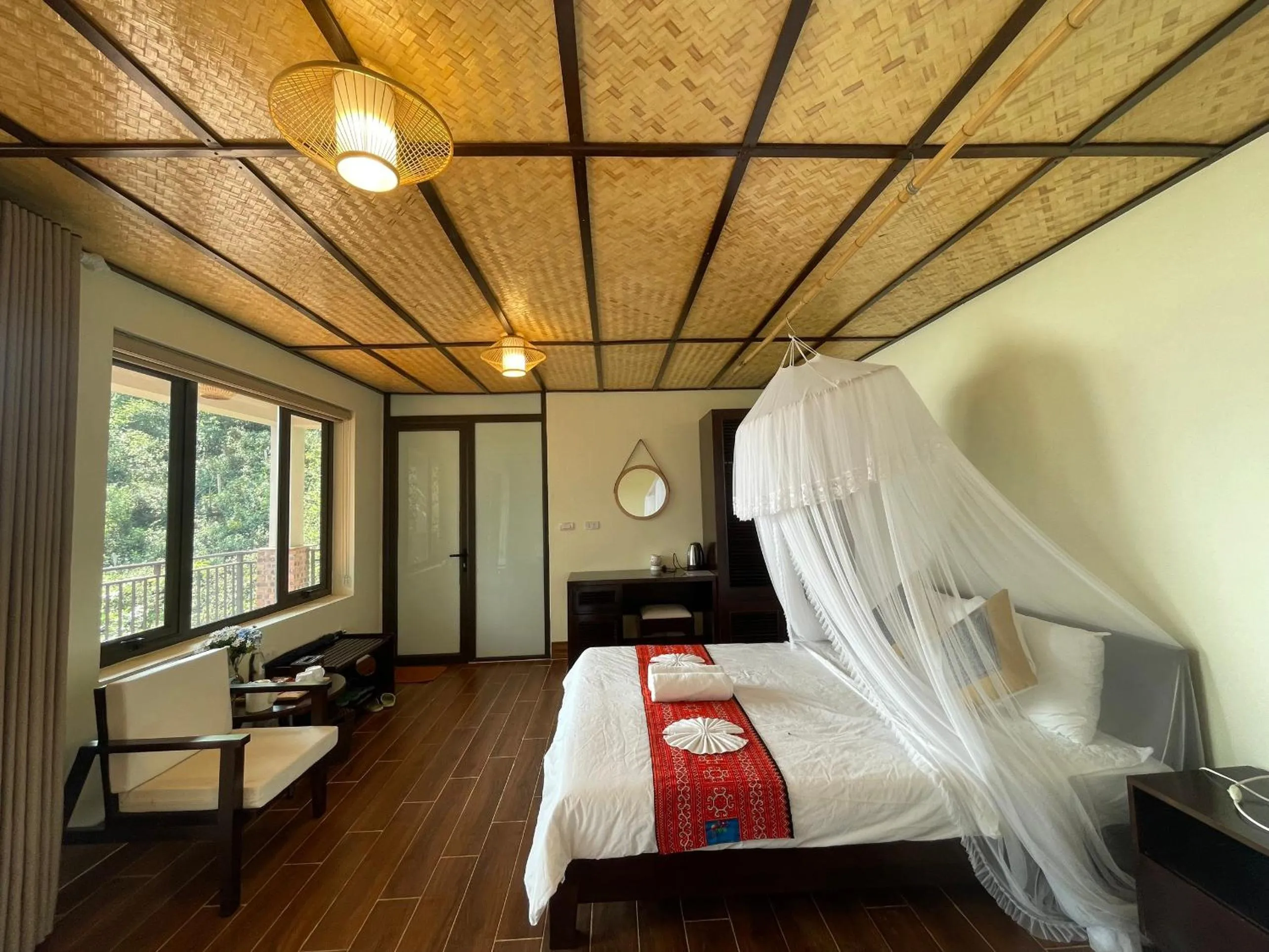 Bed in Ta Xua Ecolodge