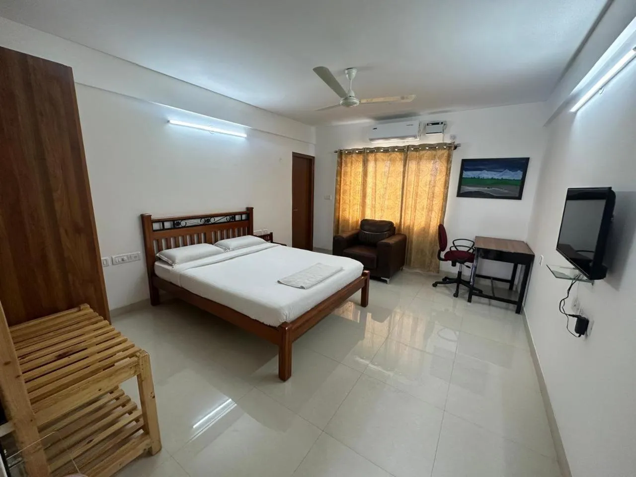 Bedroom, Bed in Achates Corporate Services