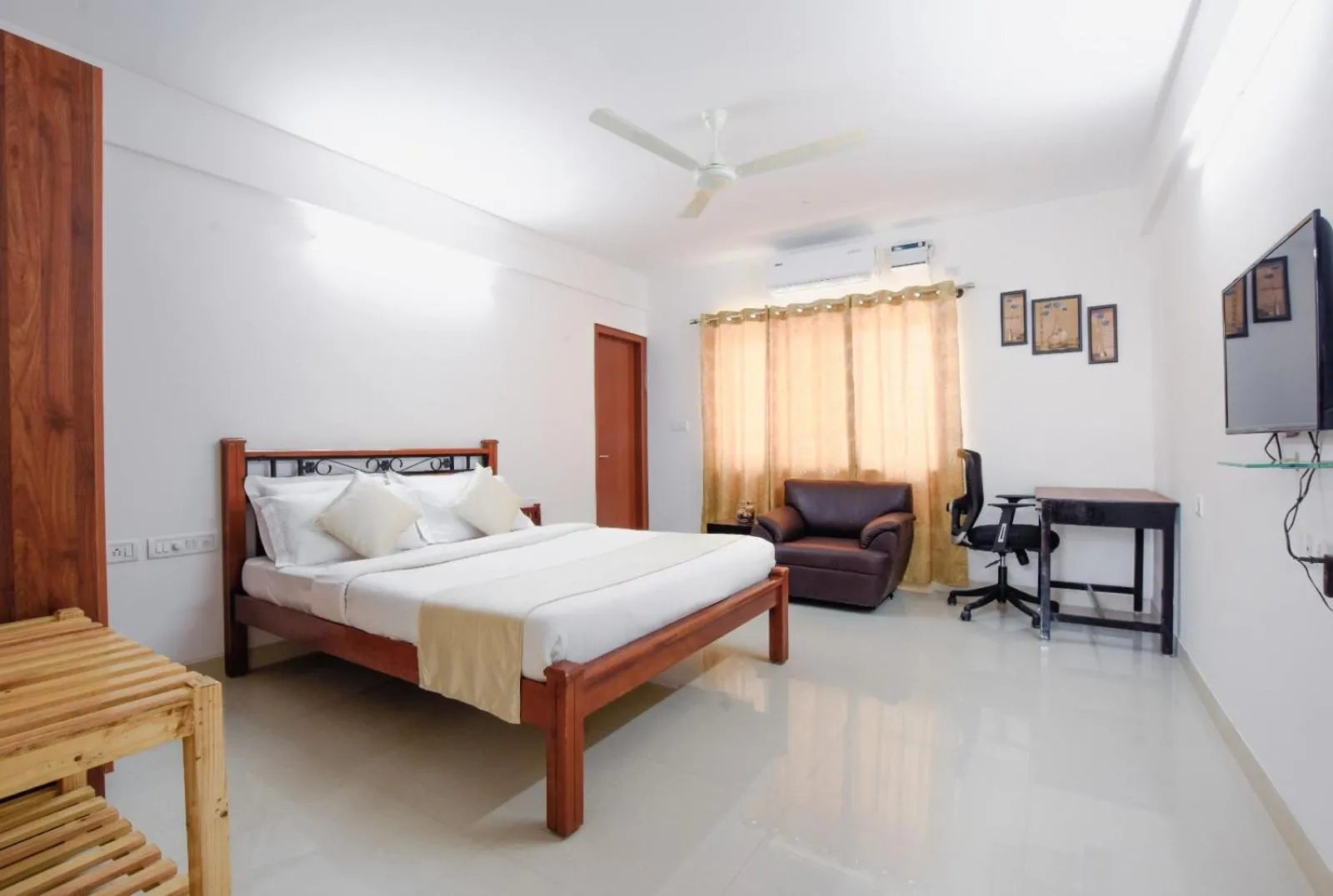 TV and multimedia, Bed in Achates Corporate Services