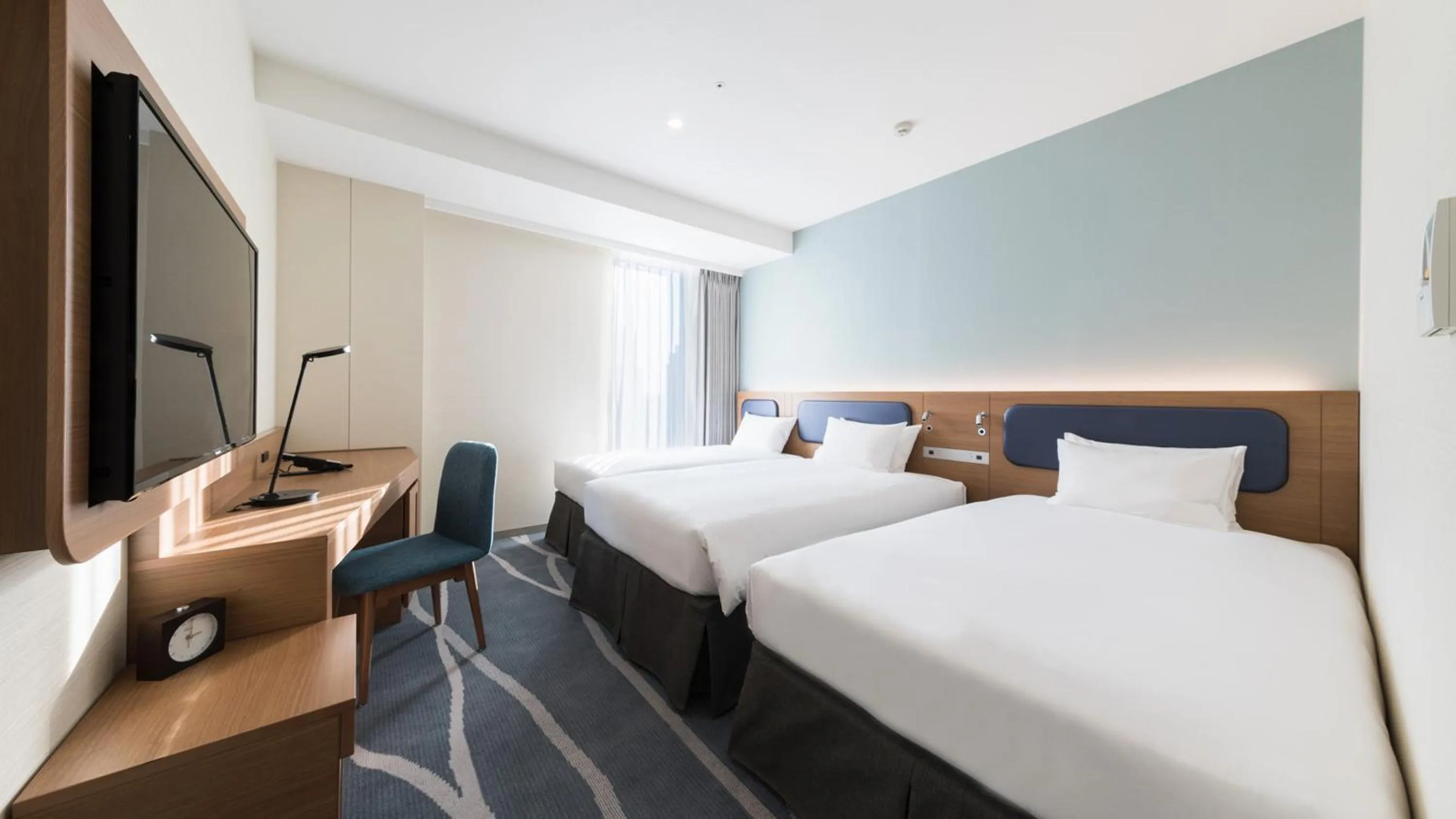 Bed in JR-East Hotel Mets Funabashi