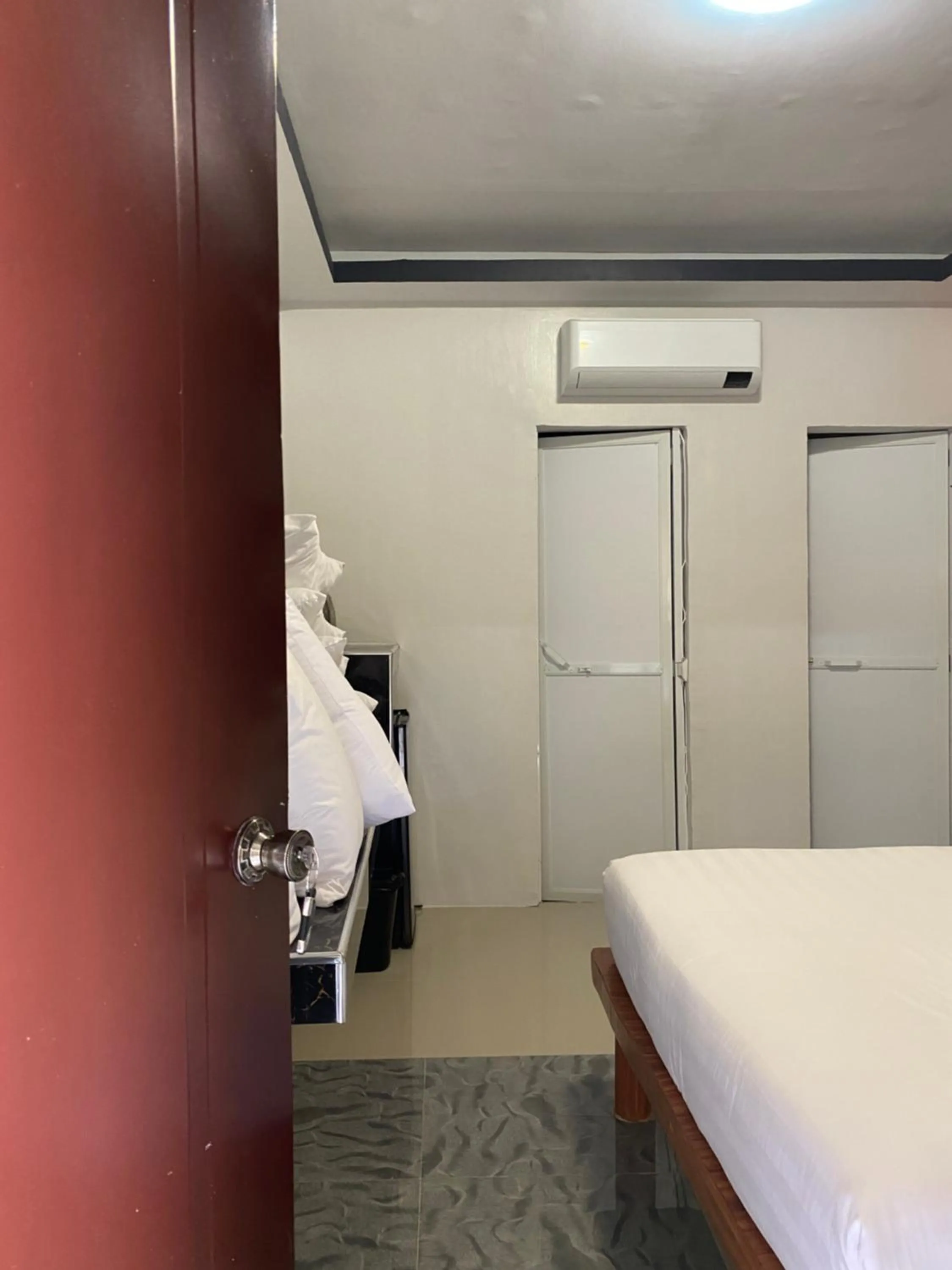 Bedroom, Bed in RedDoorz @ Piamonte Apartelle Santo Tomas Batangas